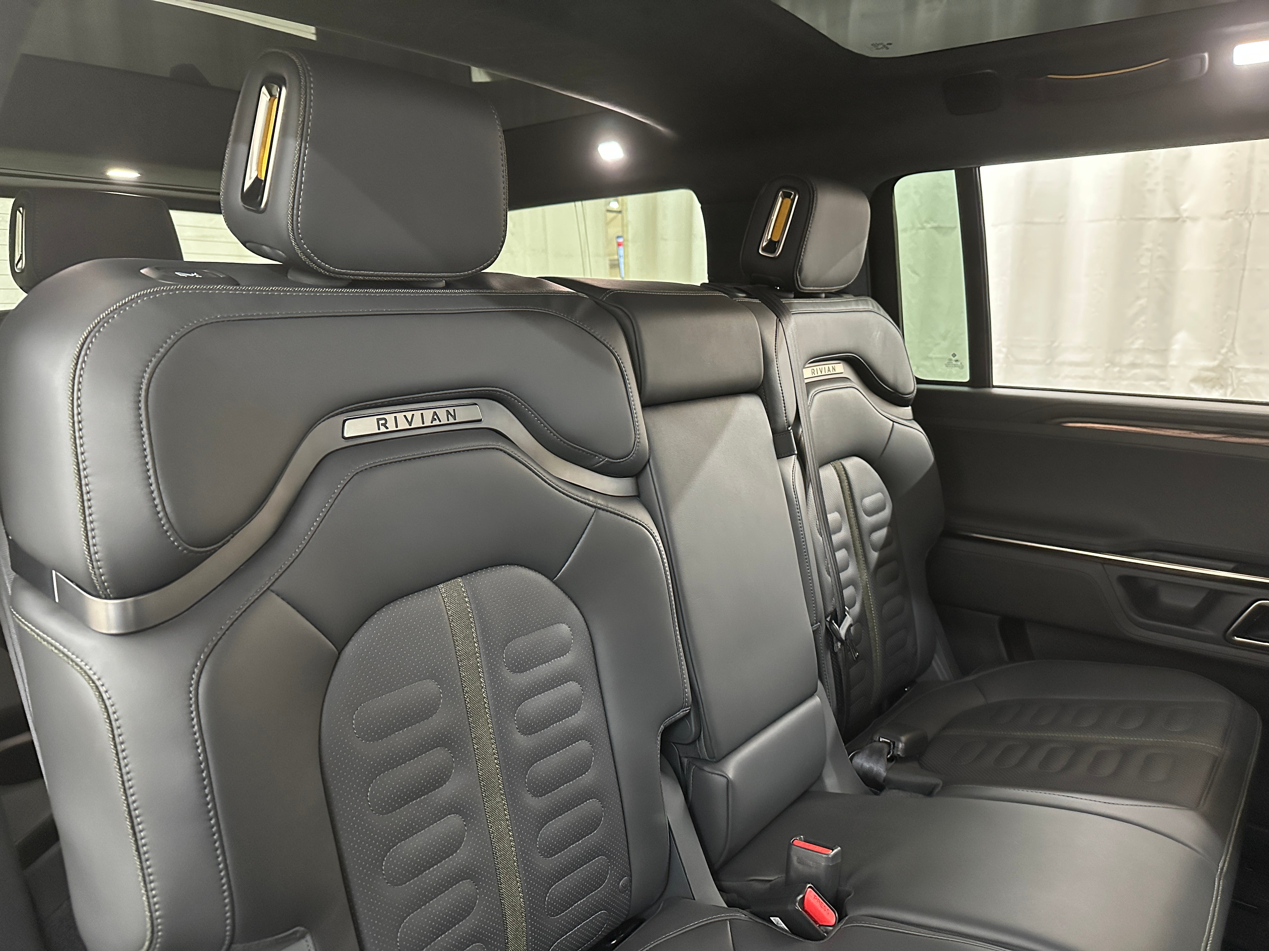 2022 Rivian R1S Launch Edition 6