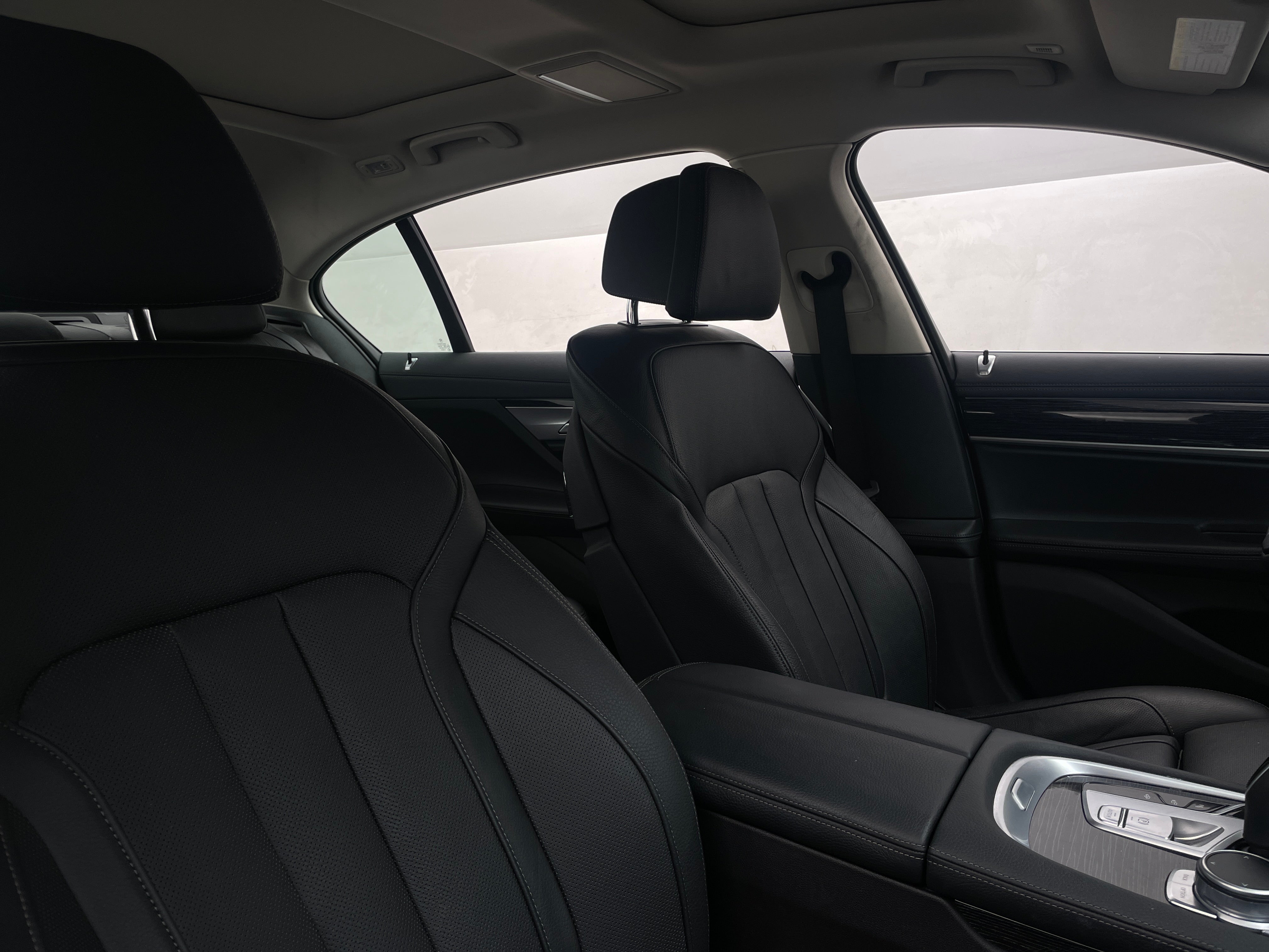 2022 BMW 7 Series 740i xDrive 2