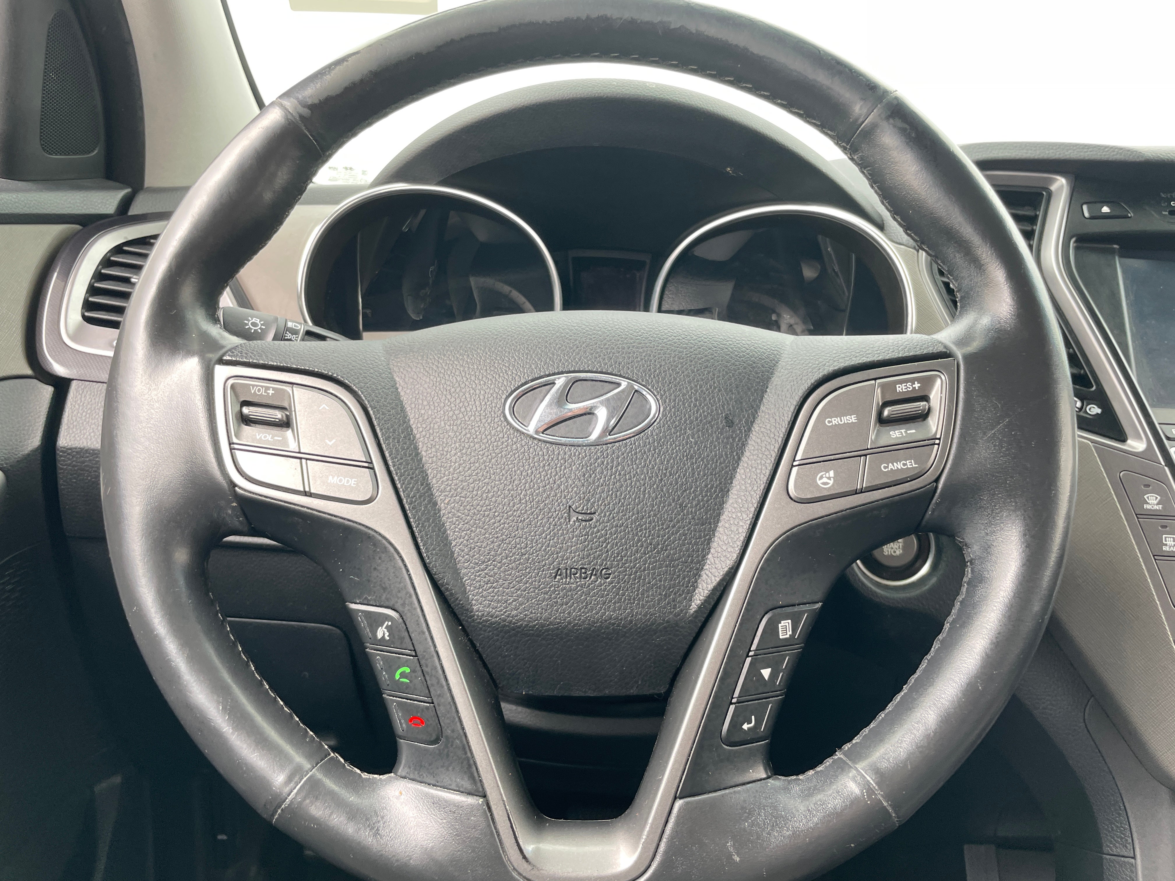 2015 Hyundai Santa Fe Limited 4