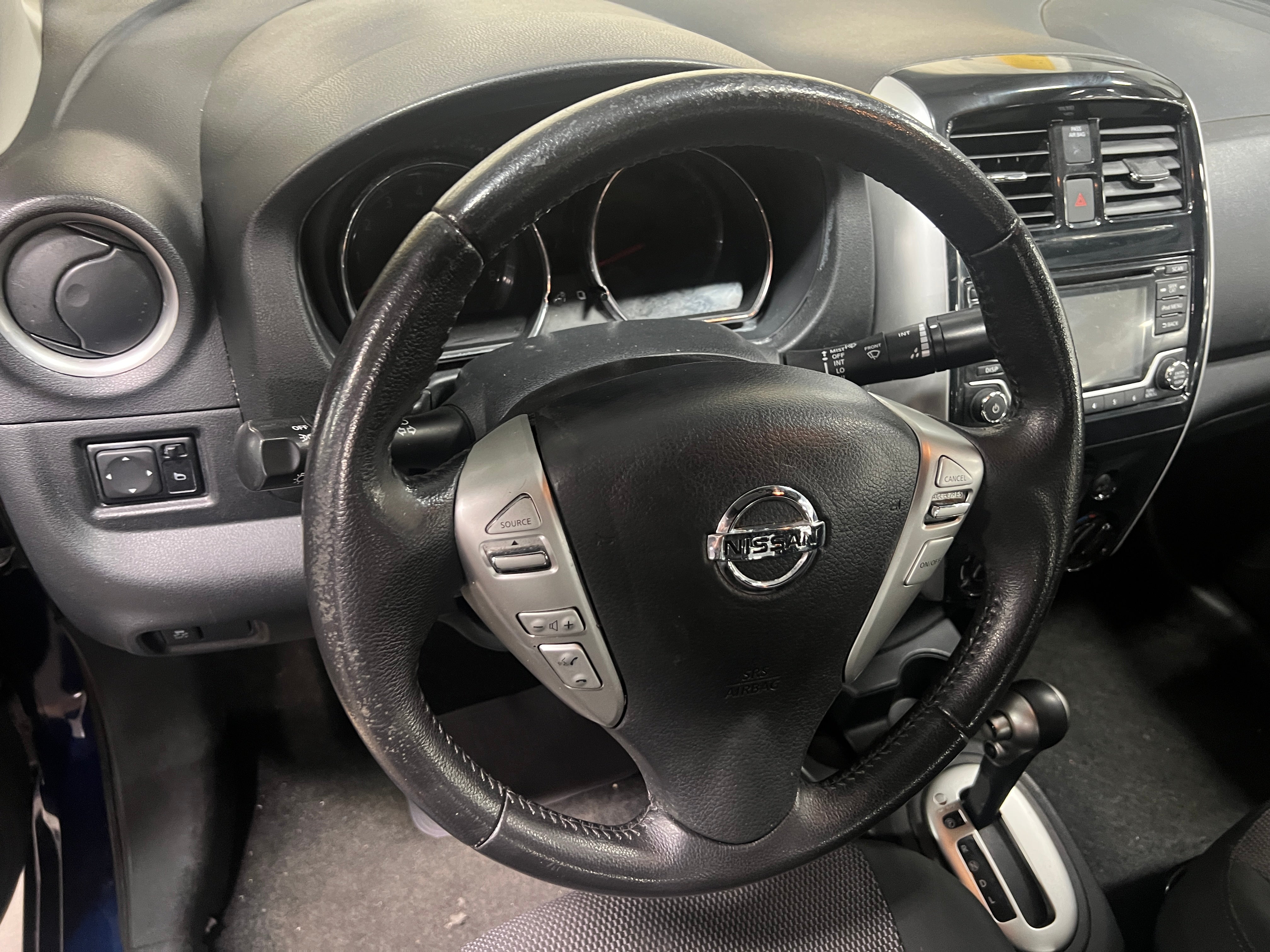2018 Nissan Versa SV 5