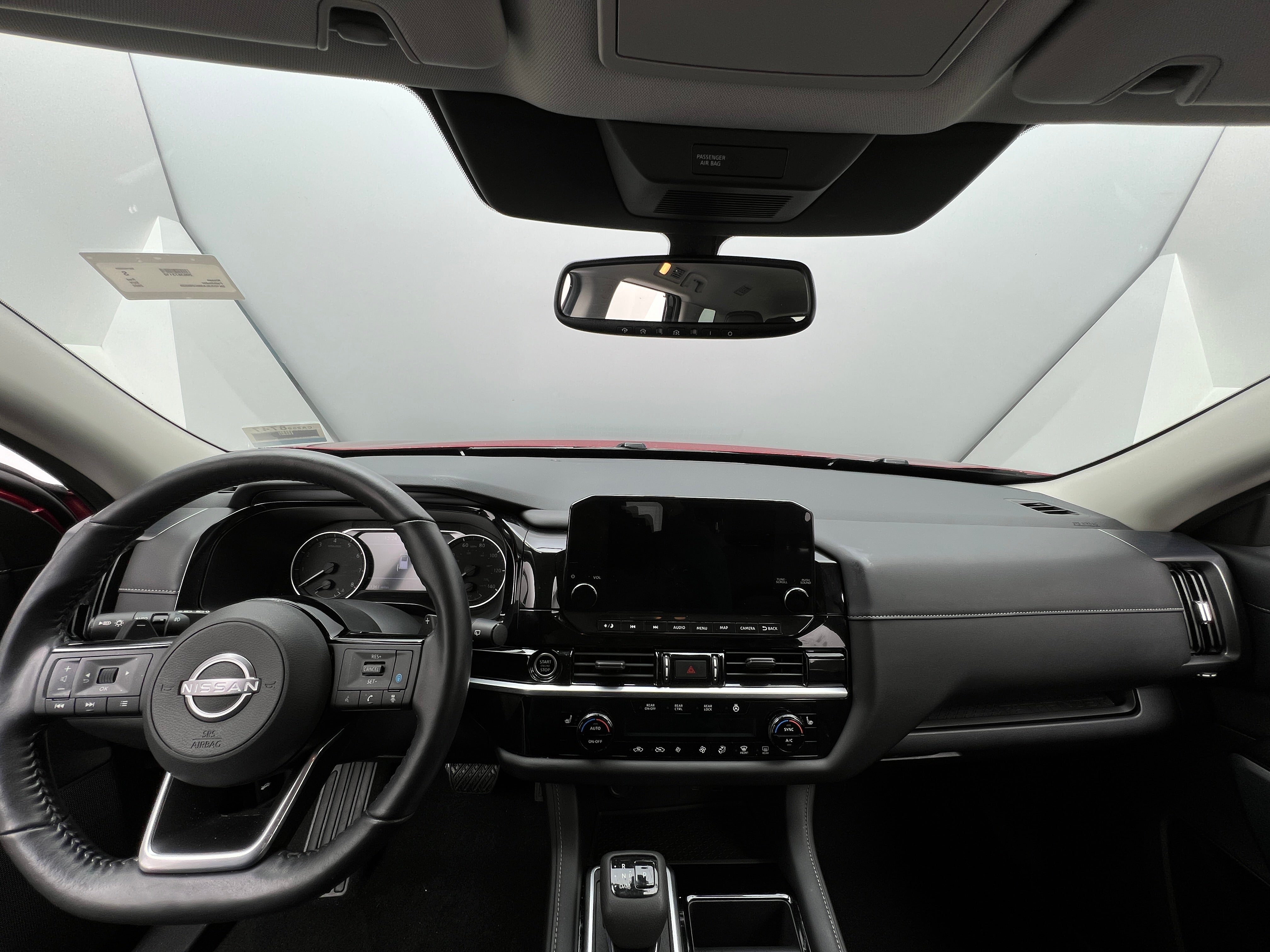 2022 Nissan Pathfinder SL 2