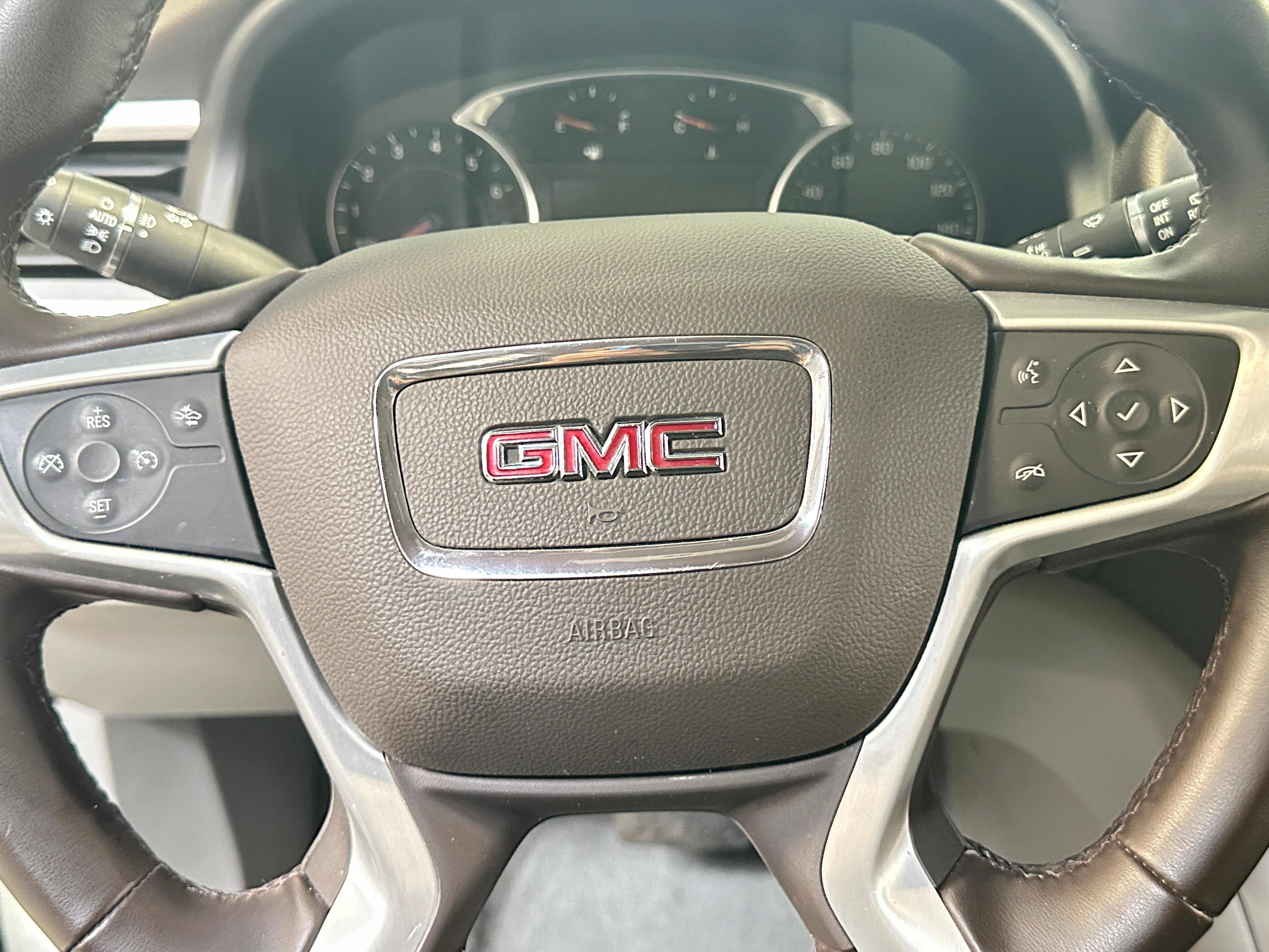 2023 GMC Acadia SLT 4