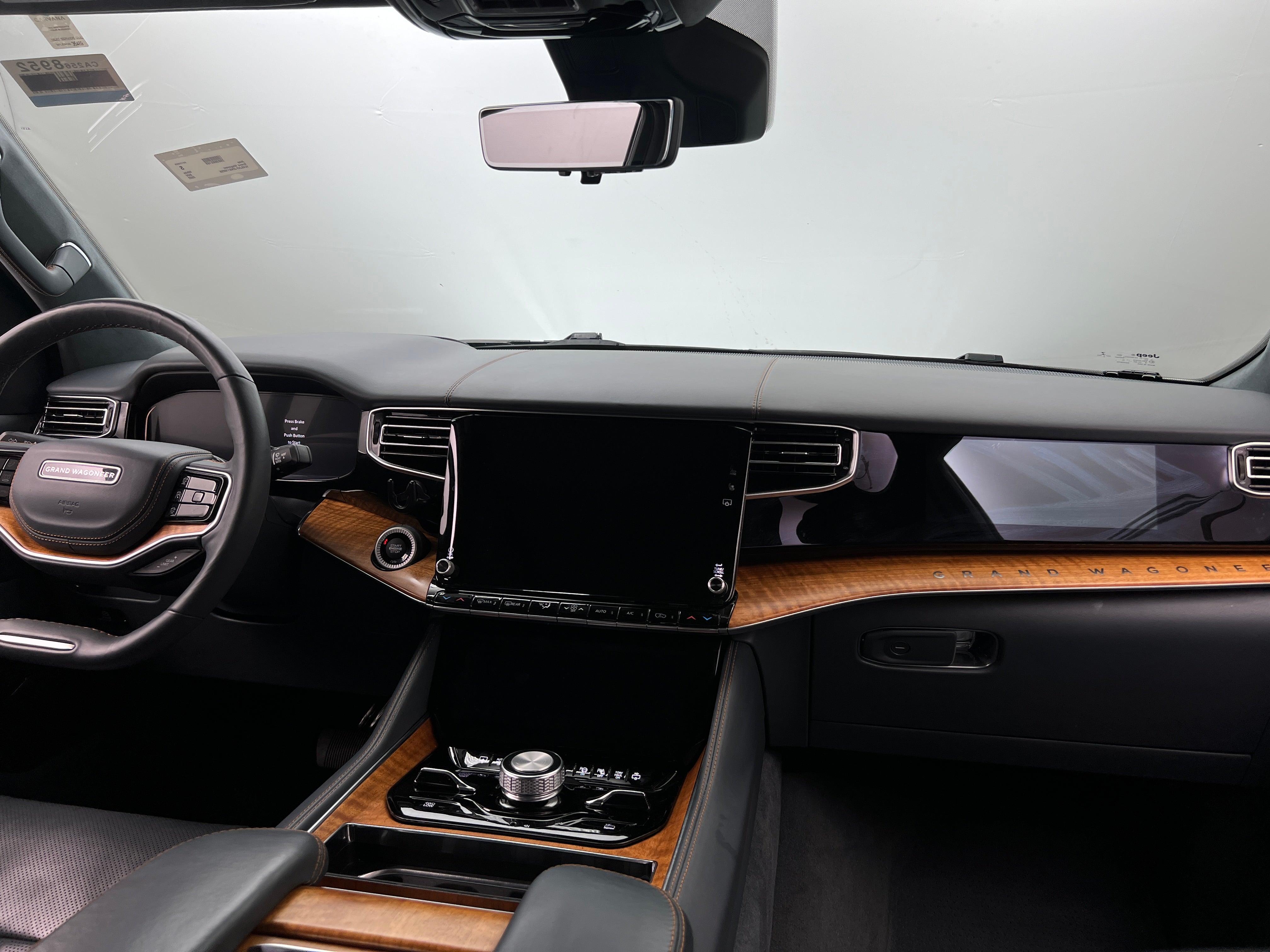 2022 Jeep Grand Wagoneer Series II 2