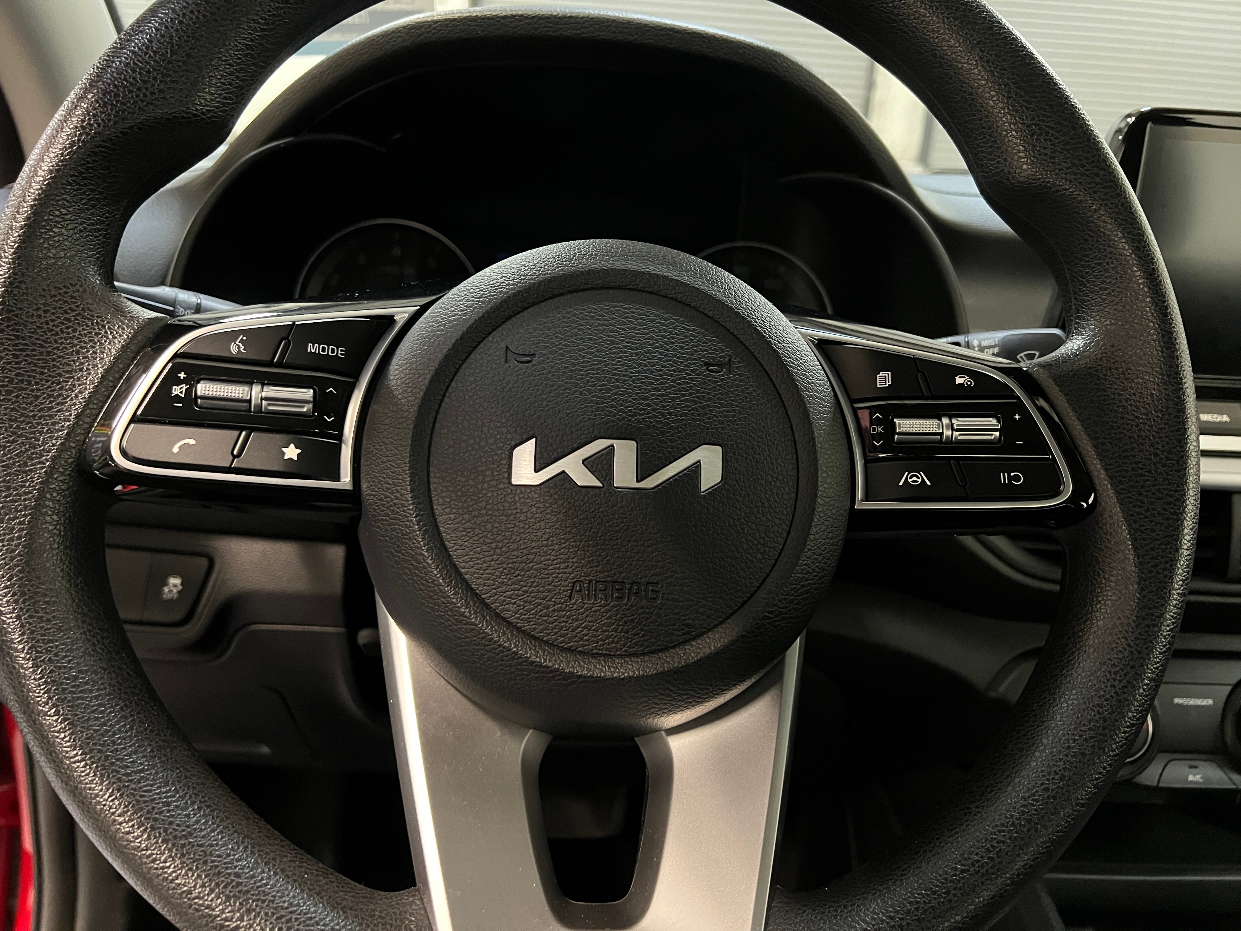 2024 Kia Forte LXS 5