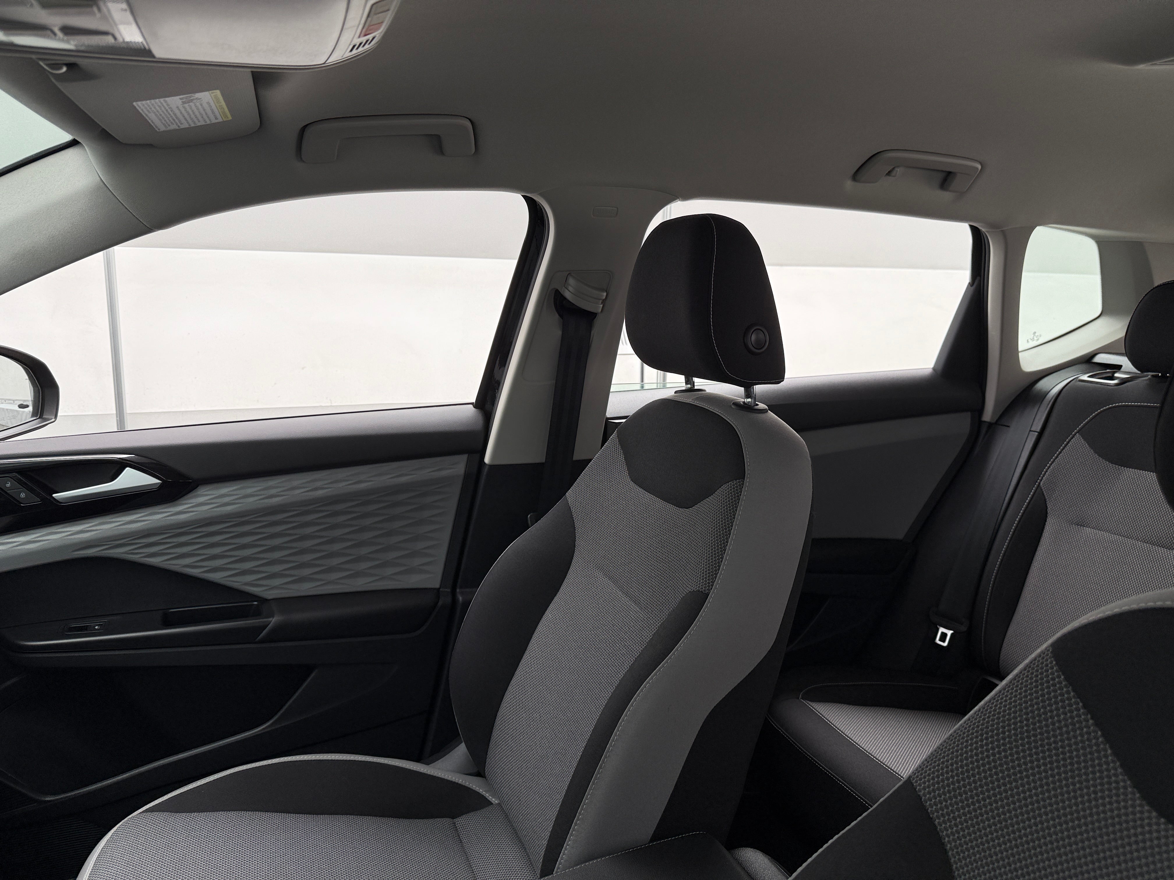2023 Volkswagen Taos S 2