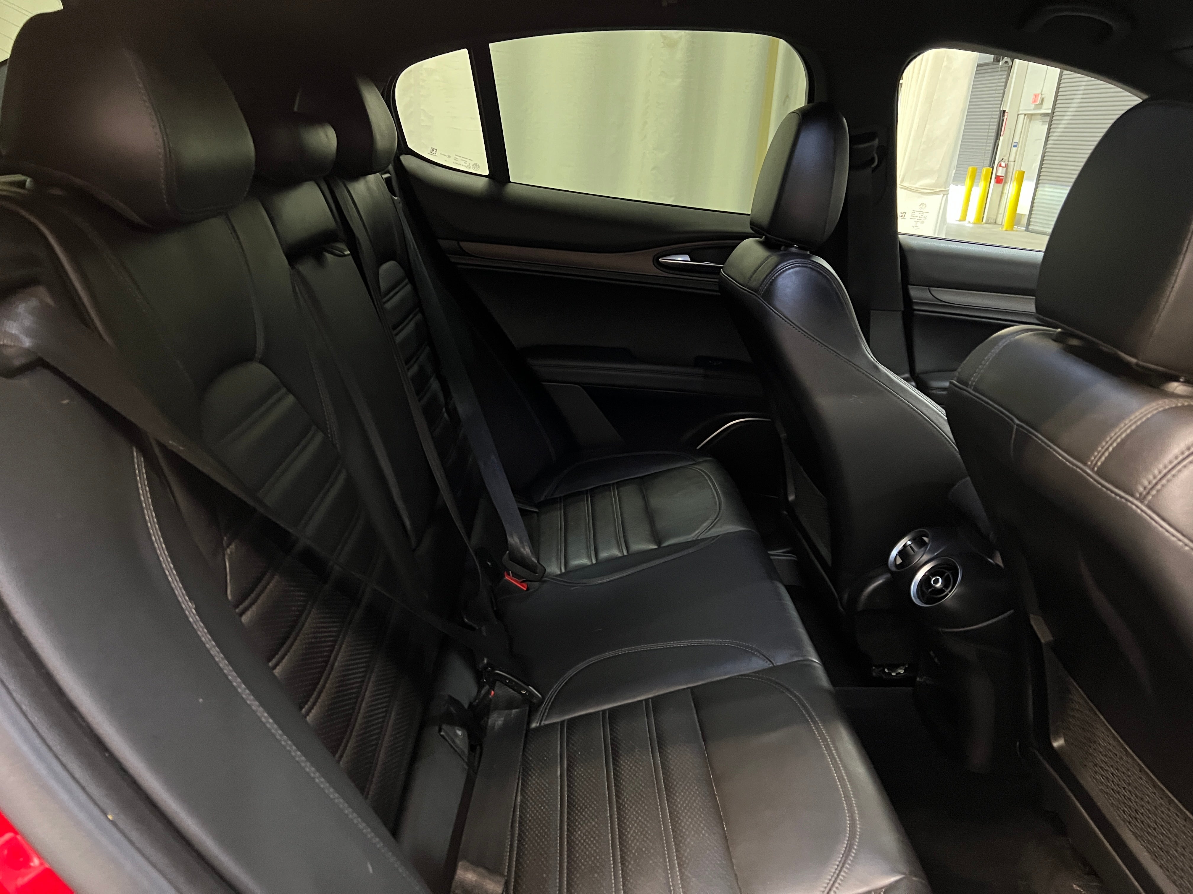 2018 Alfa Romeo Stelvio Ti Sport 5