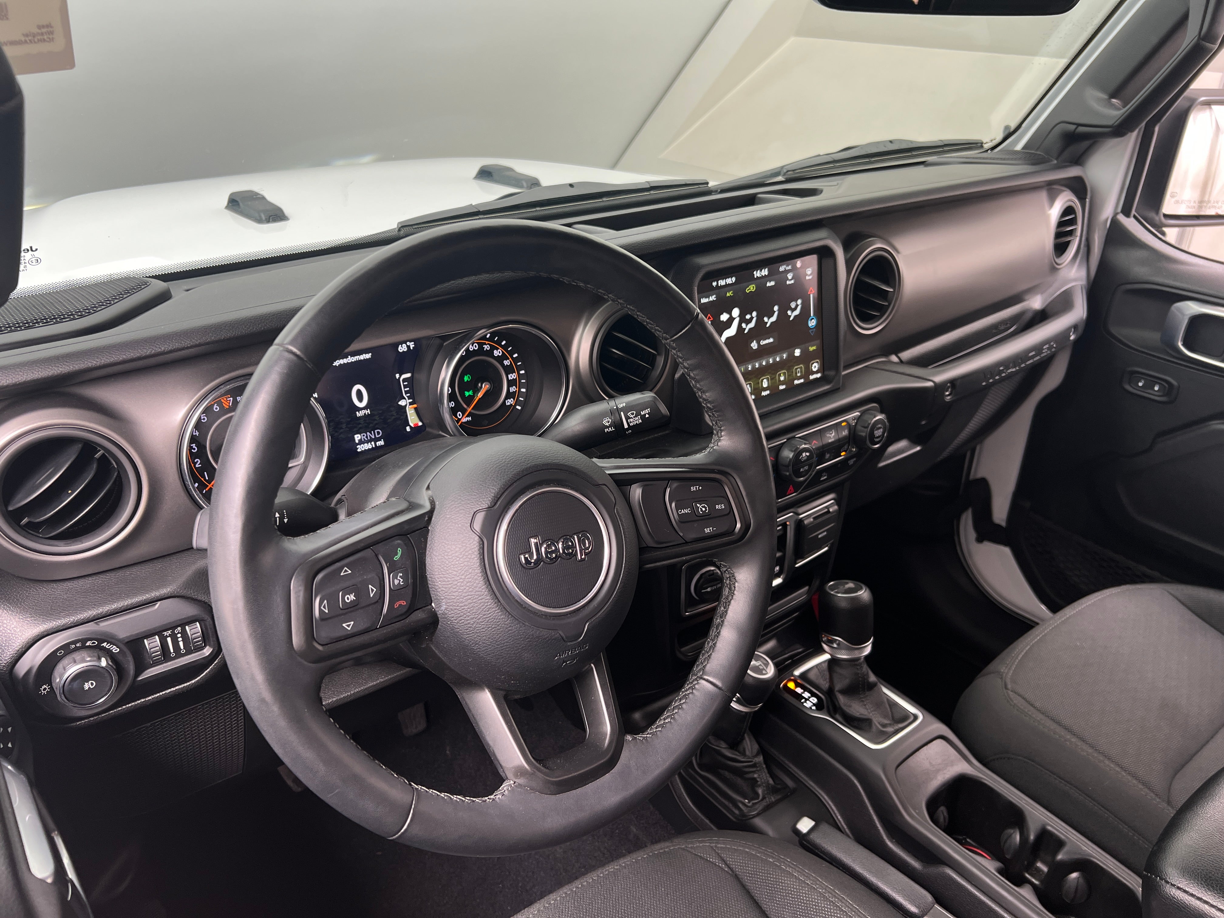 2022 Jeep Wrangler Willys Wheeler 3