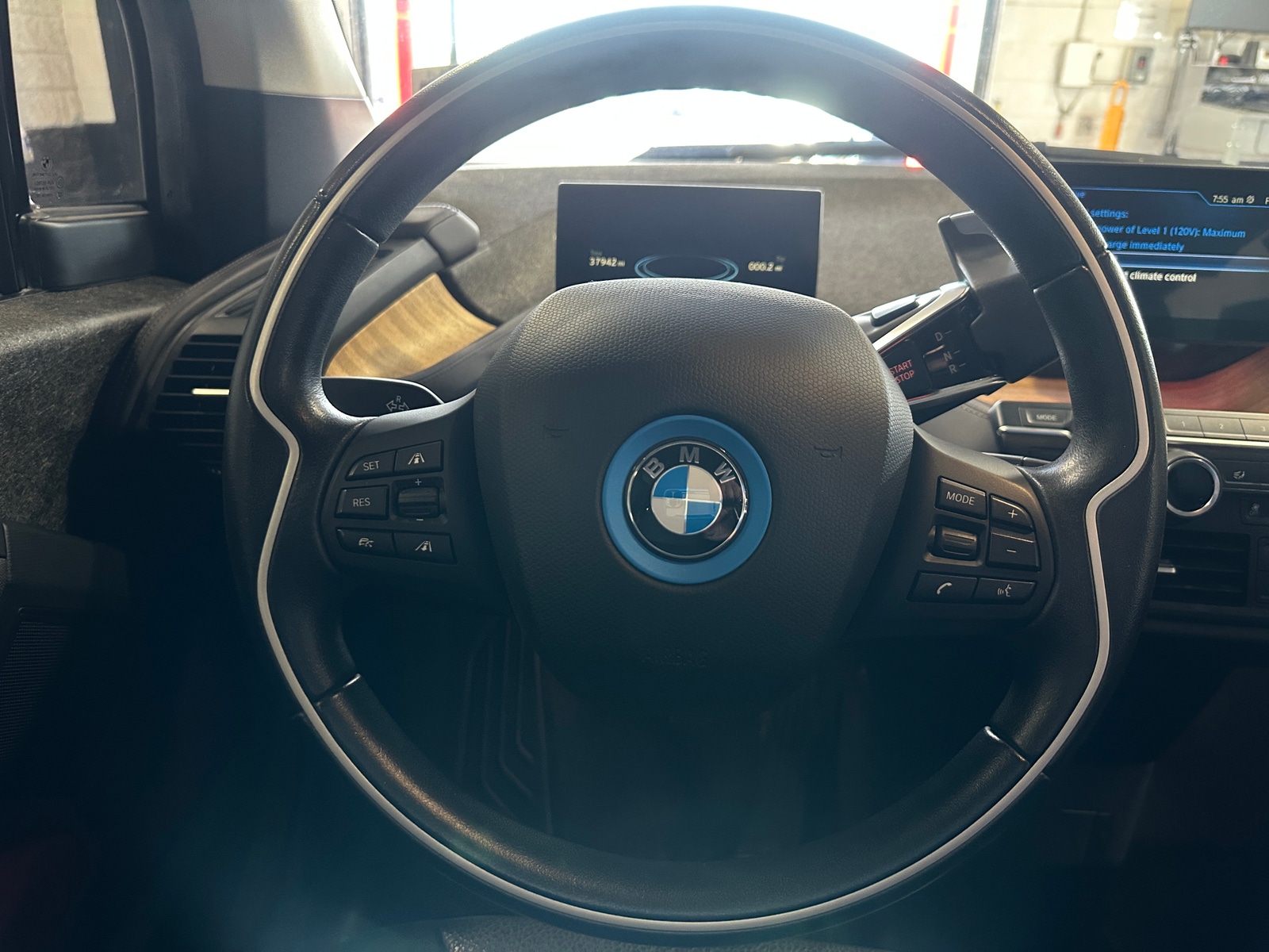 Thumbnail: 2015 BMW i3 - 4