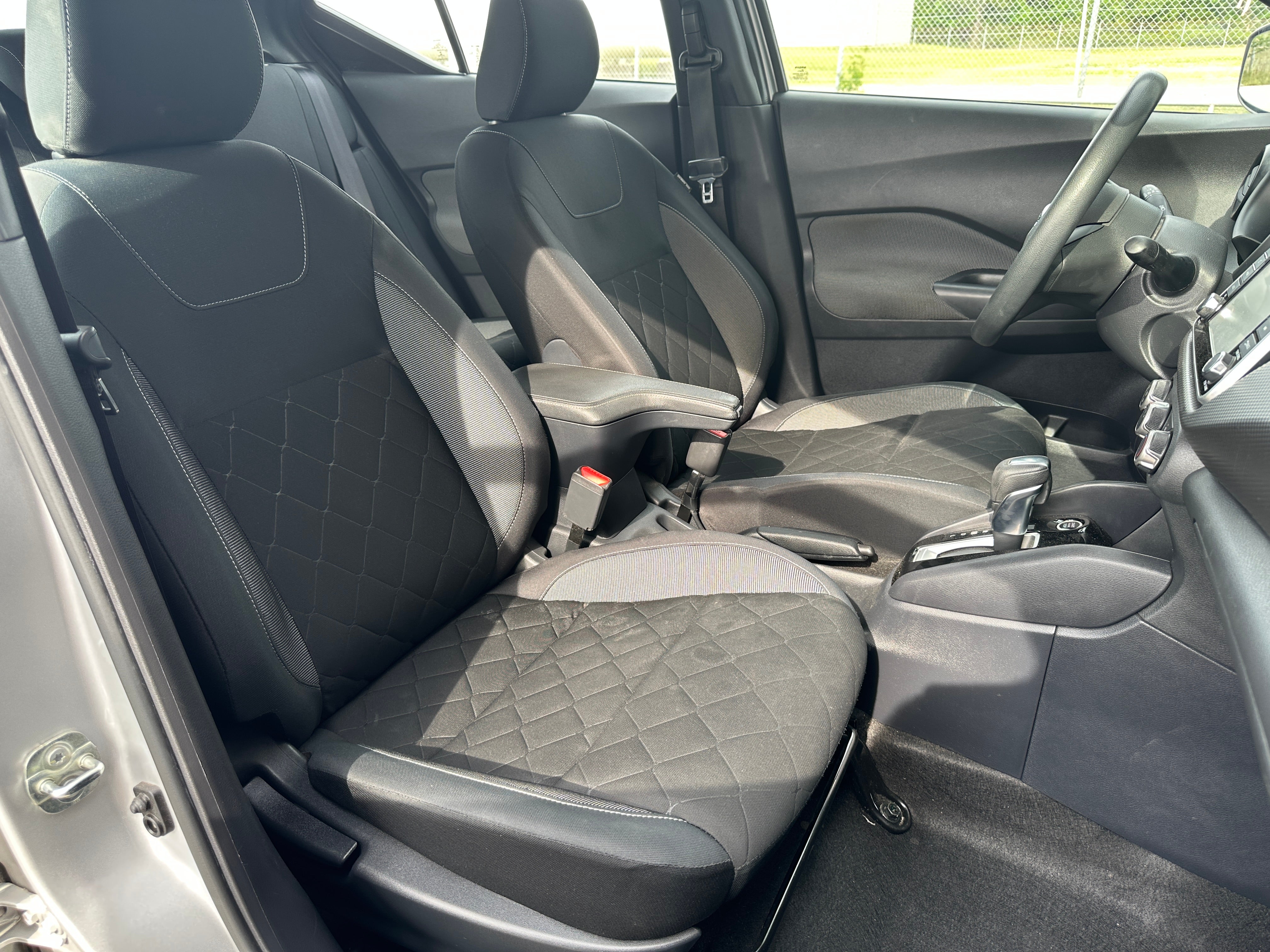 2020 Nissan Kicks S 2