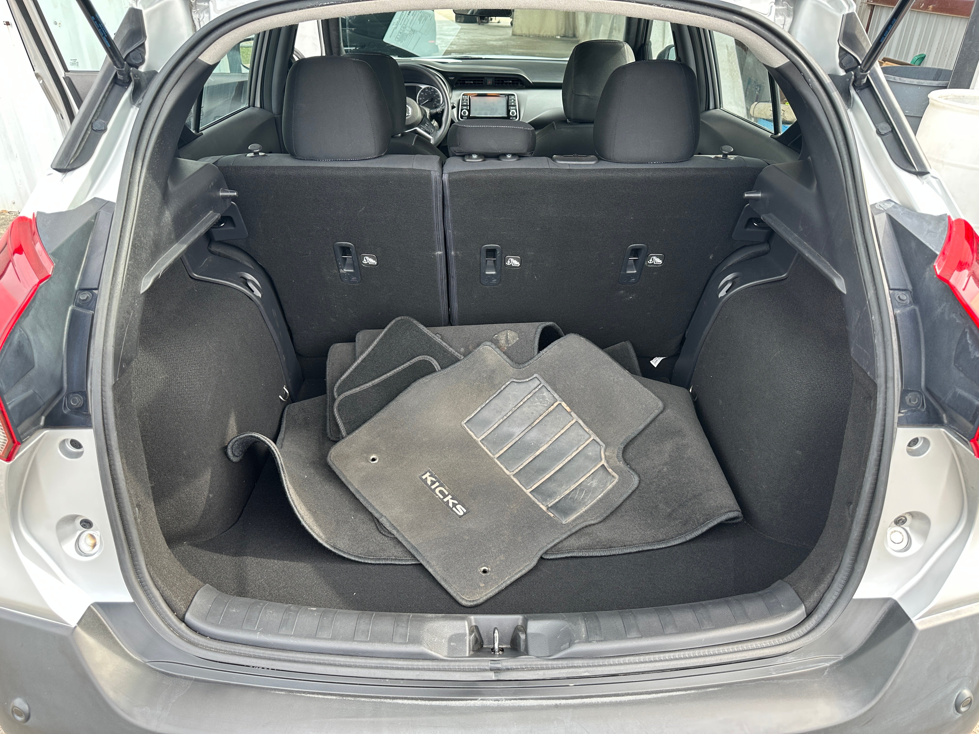 2020 Nissan Kicks S 7