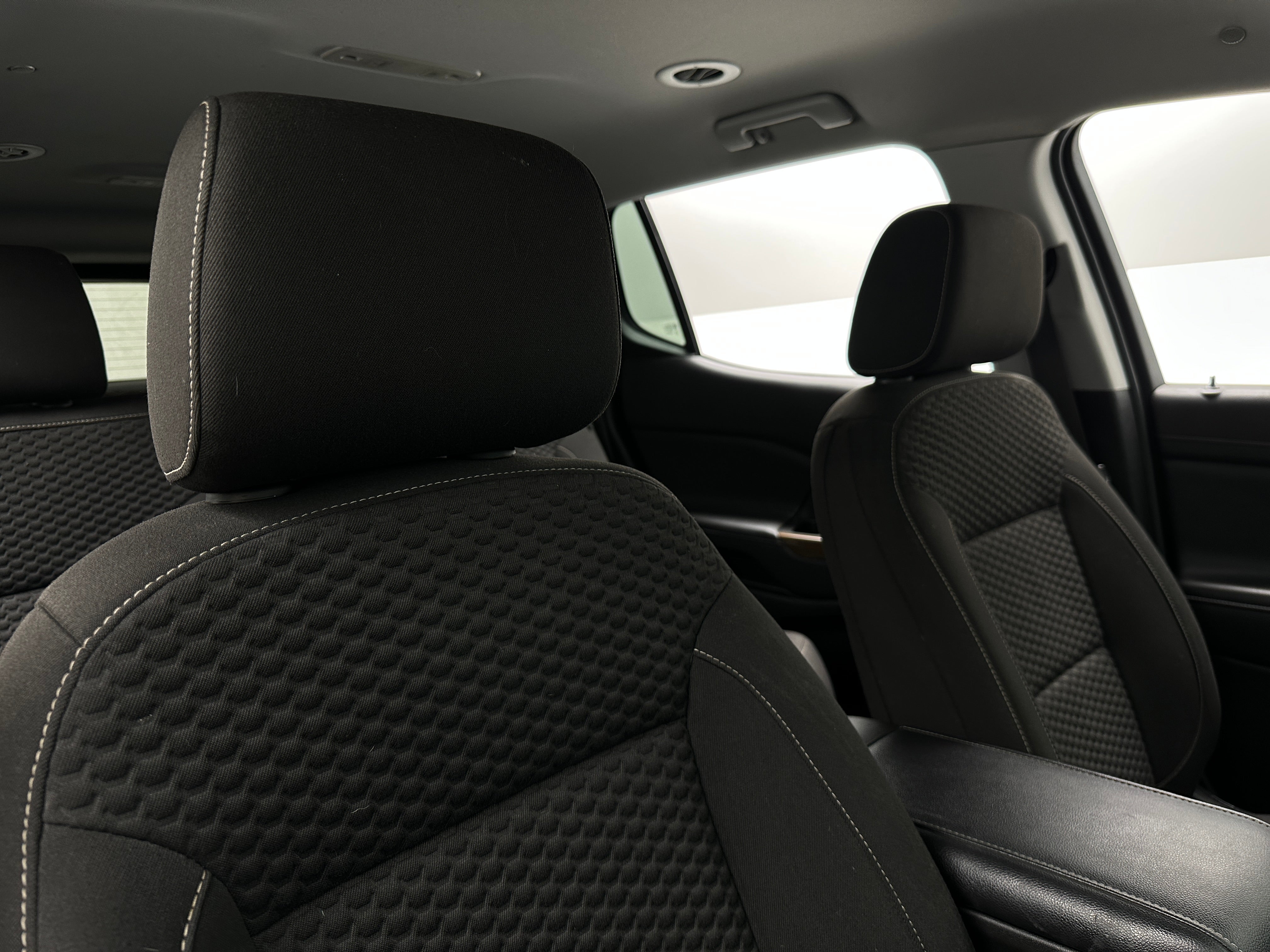 2019 GMC Acadia SLE 2