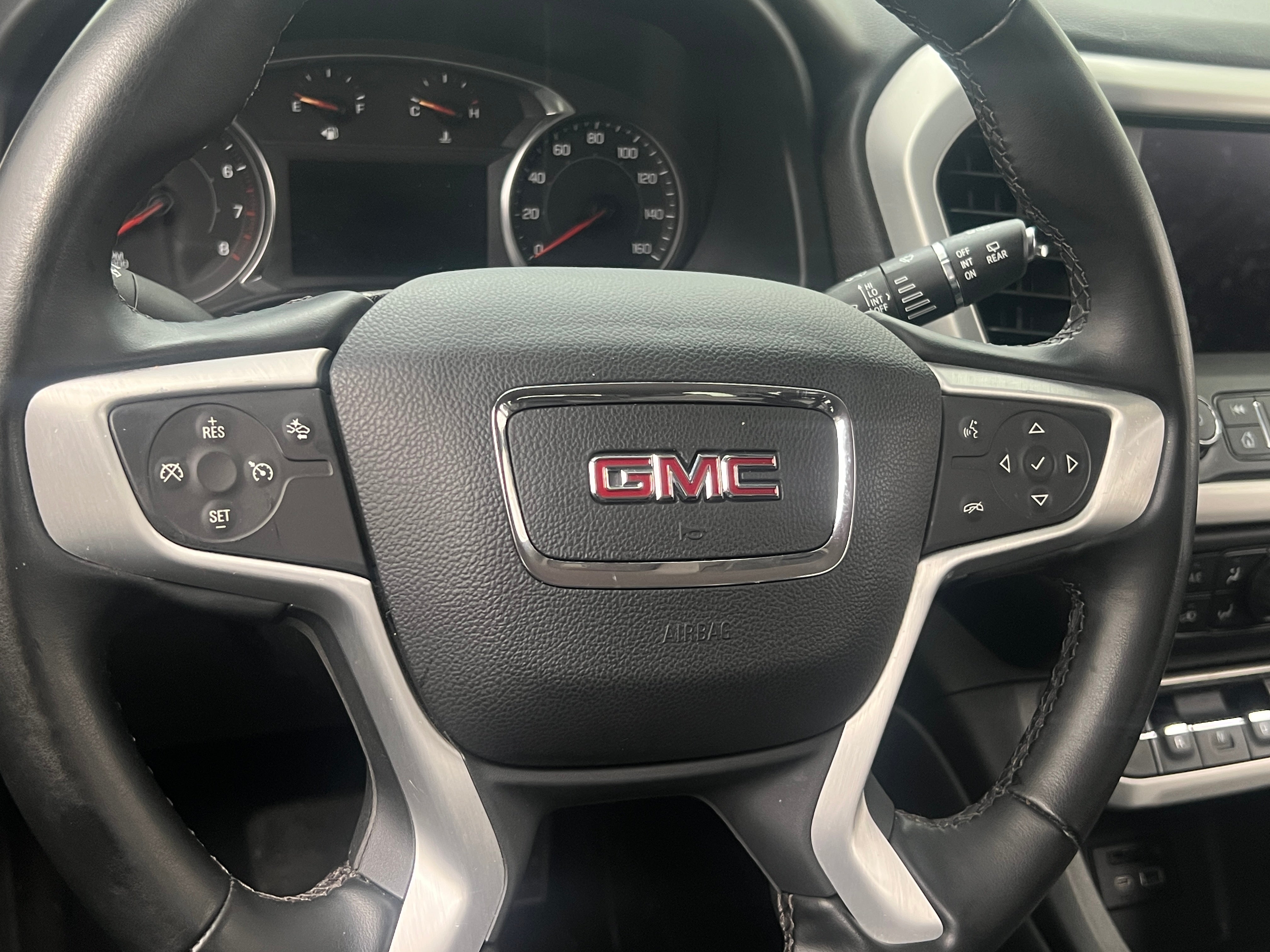 2023 GMC Acadia SLT 5