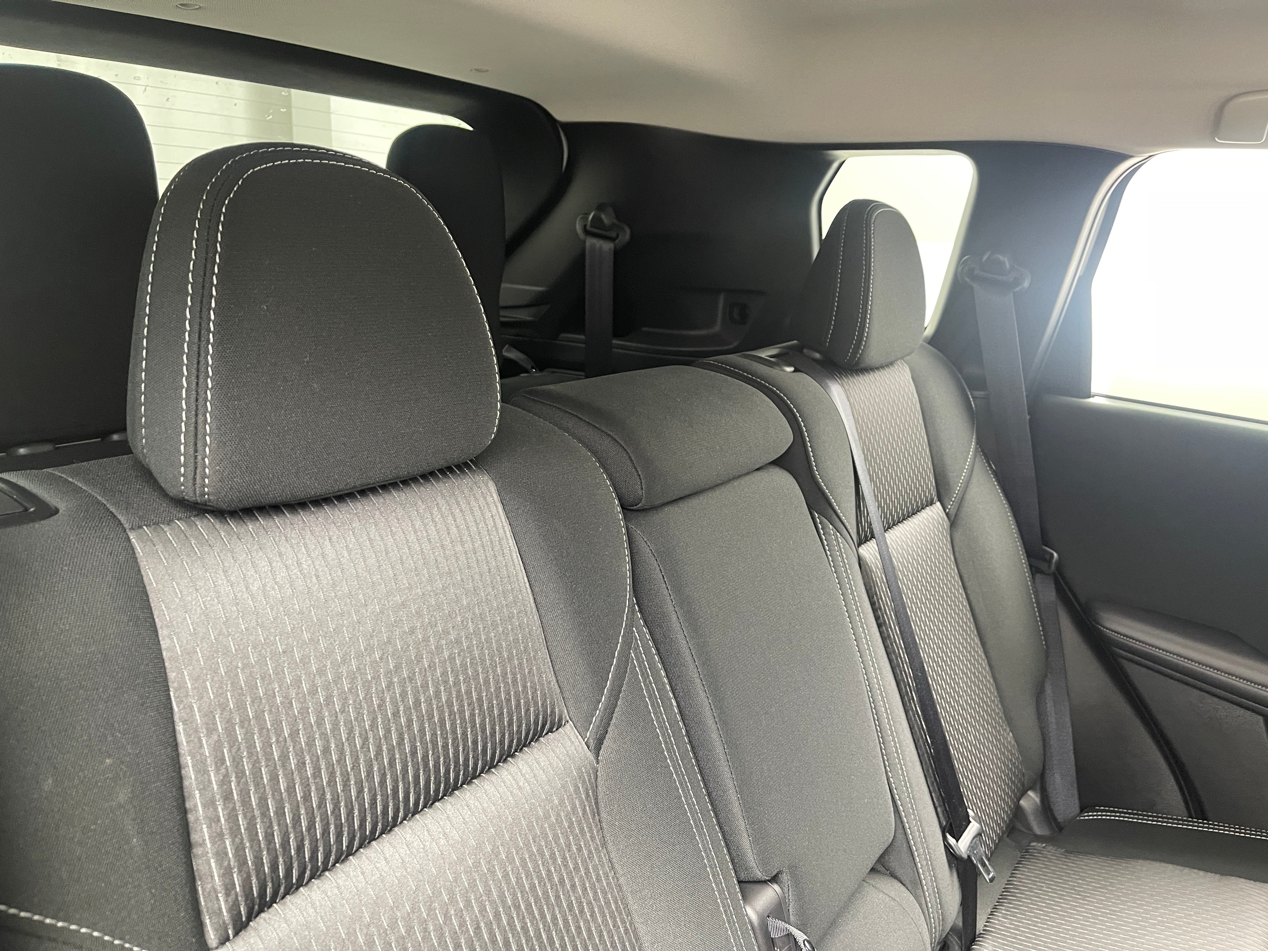 2024 Mitsubishi Outlander ES 6