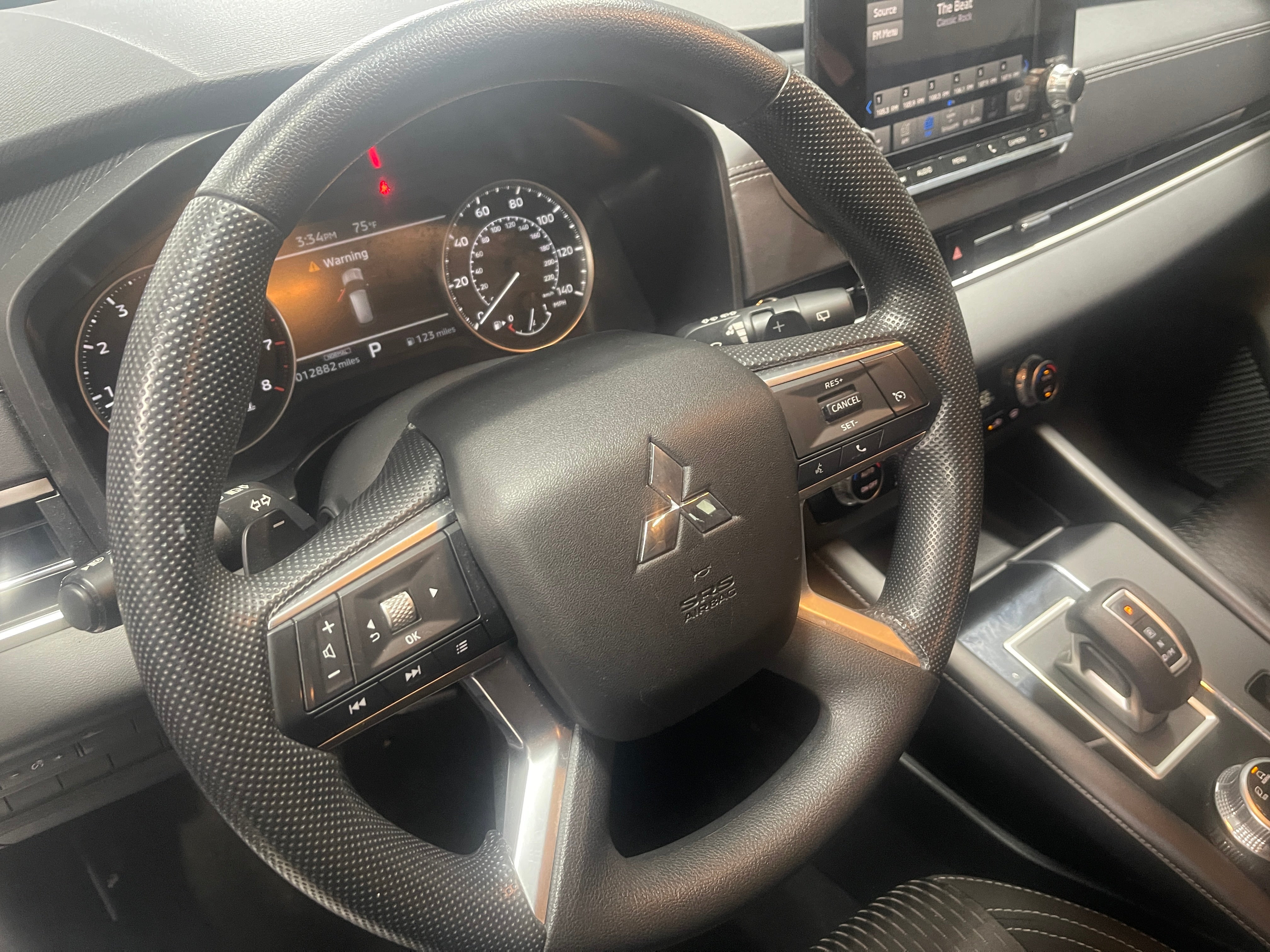 2024 Mitsubishi Outlander ES 5