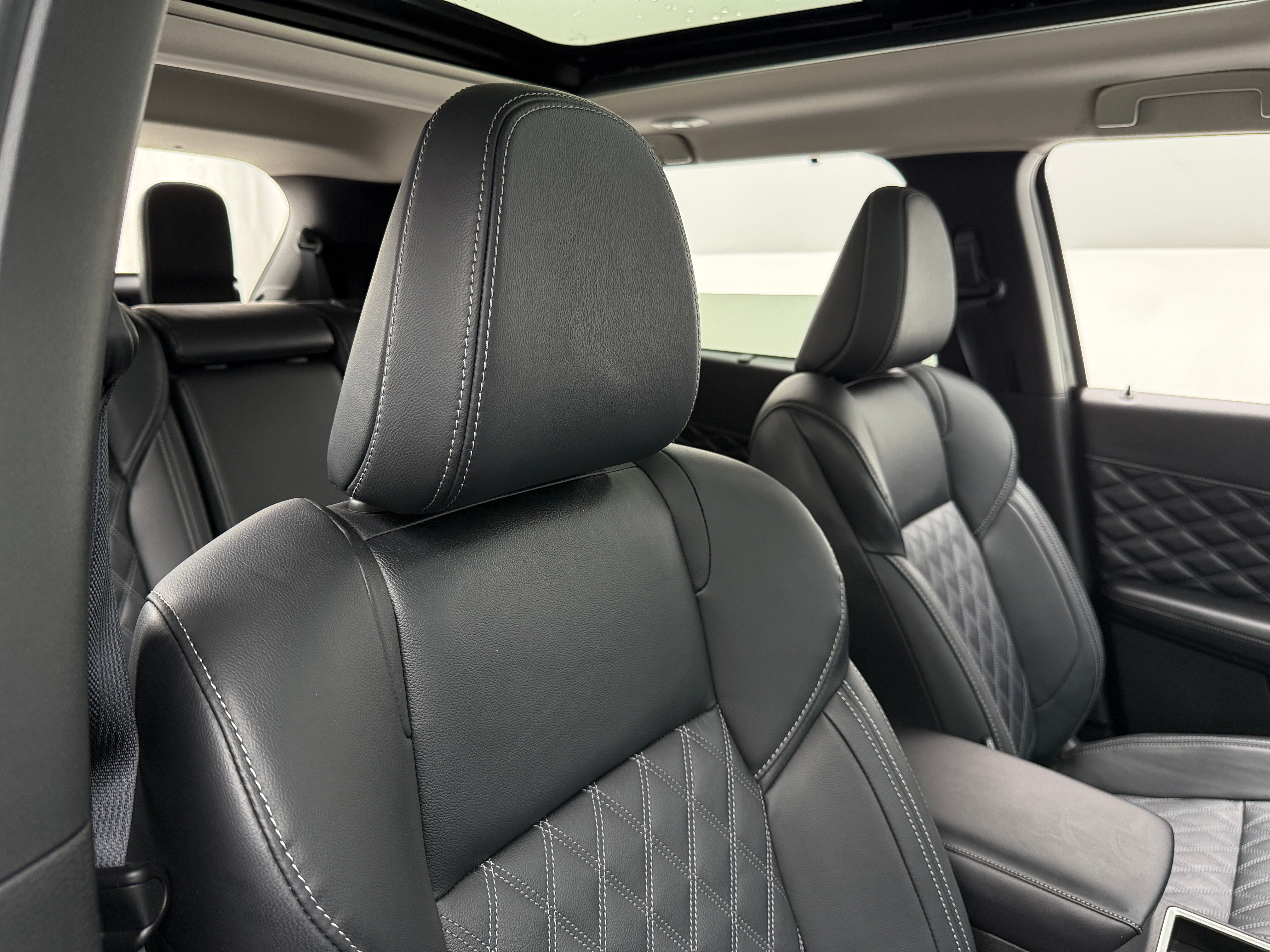 2024 Mitsubishi Outlander SEL 2