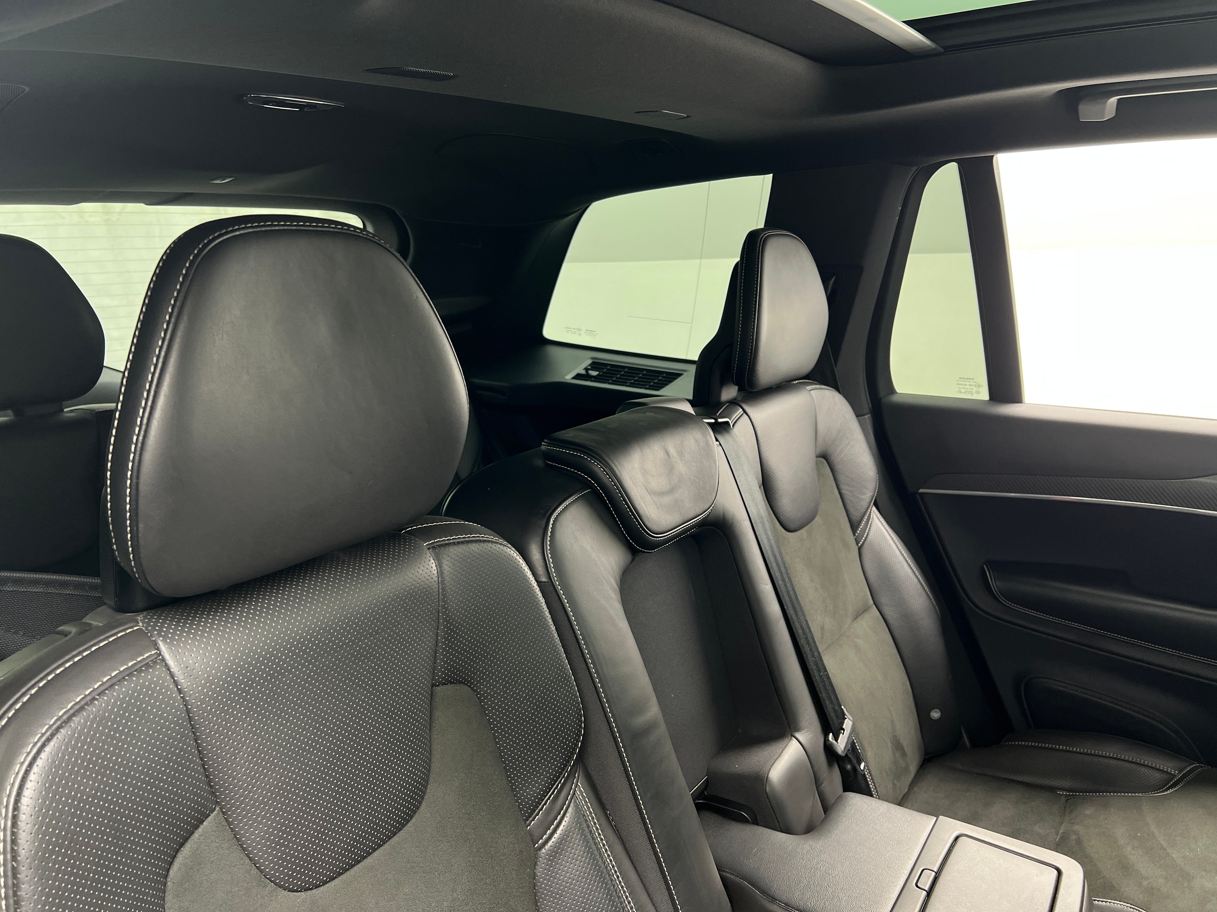 2017 Volvo XC90 T8 R-Design 5
