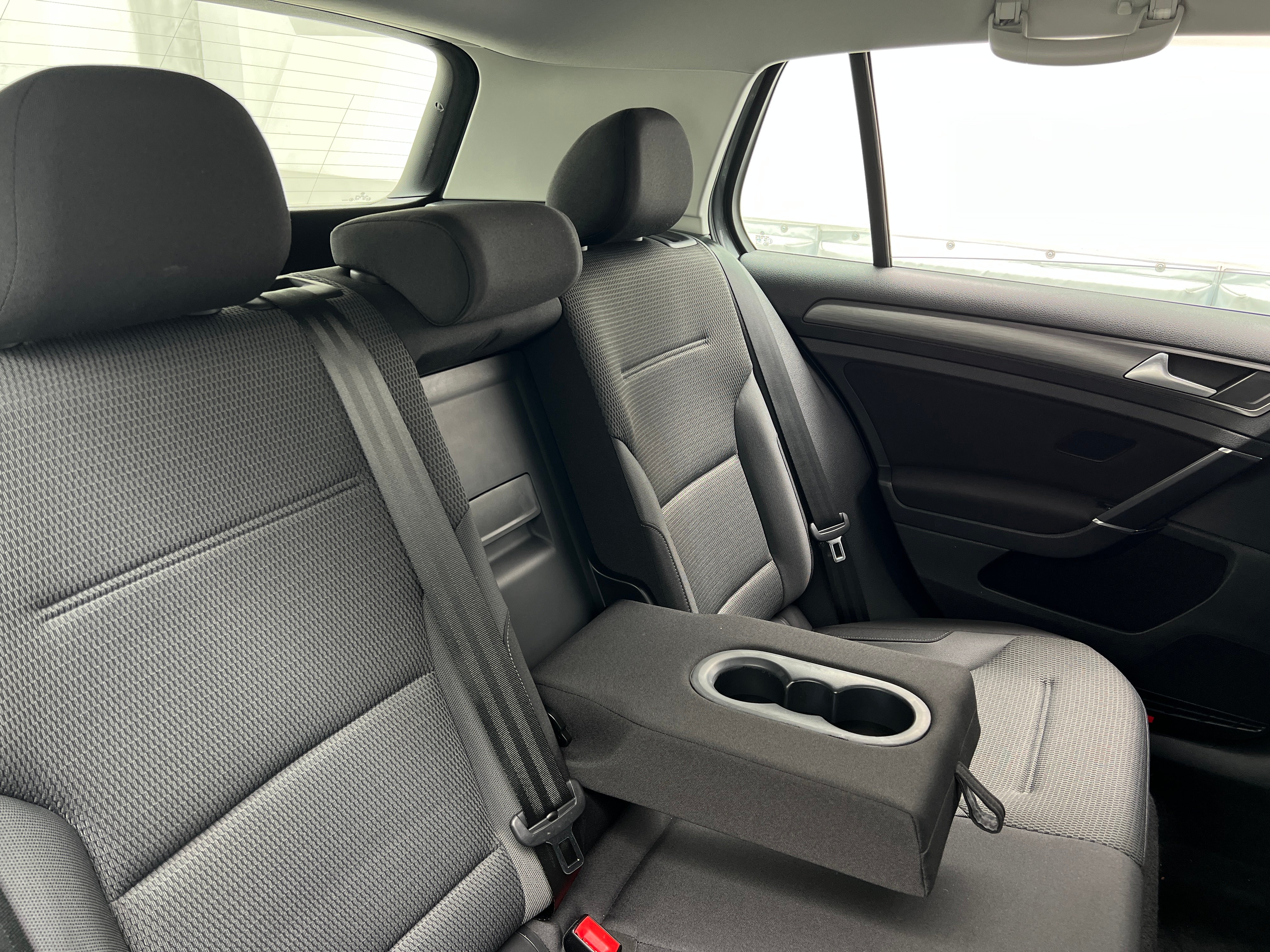 2019 Volkswagen e-Golf SE 6