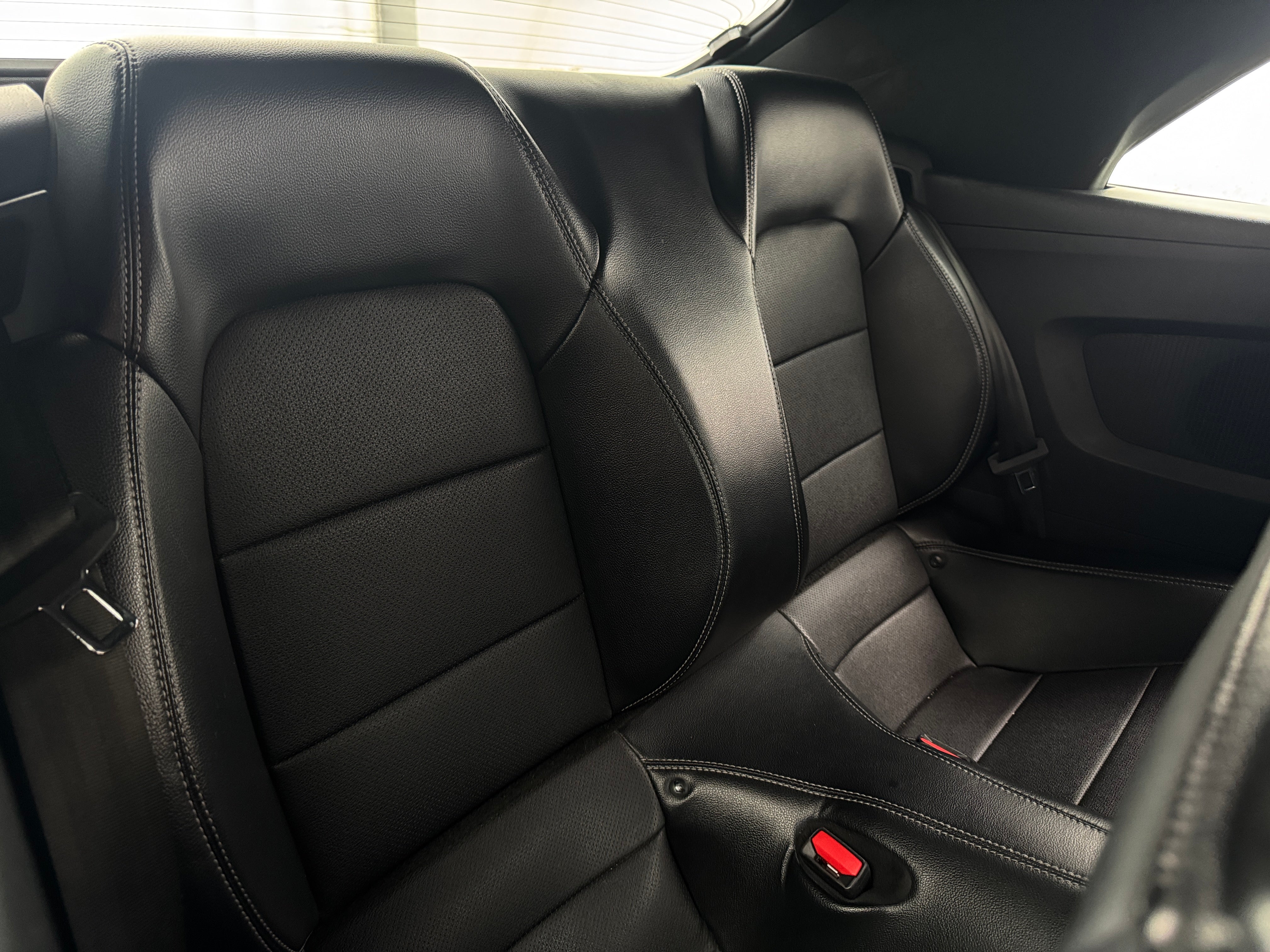 2022 Ford Mustang  6