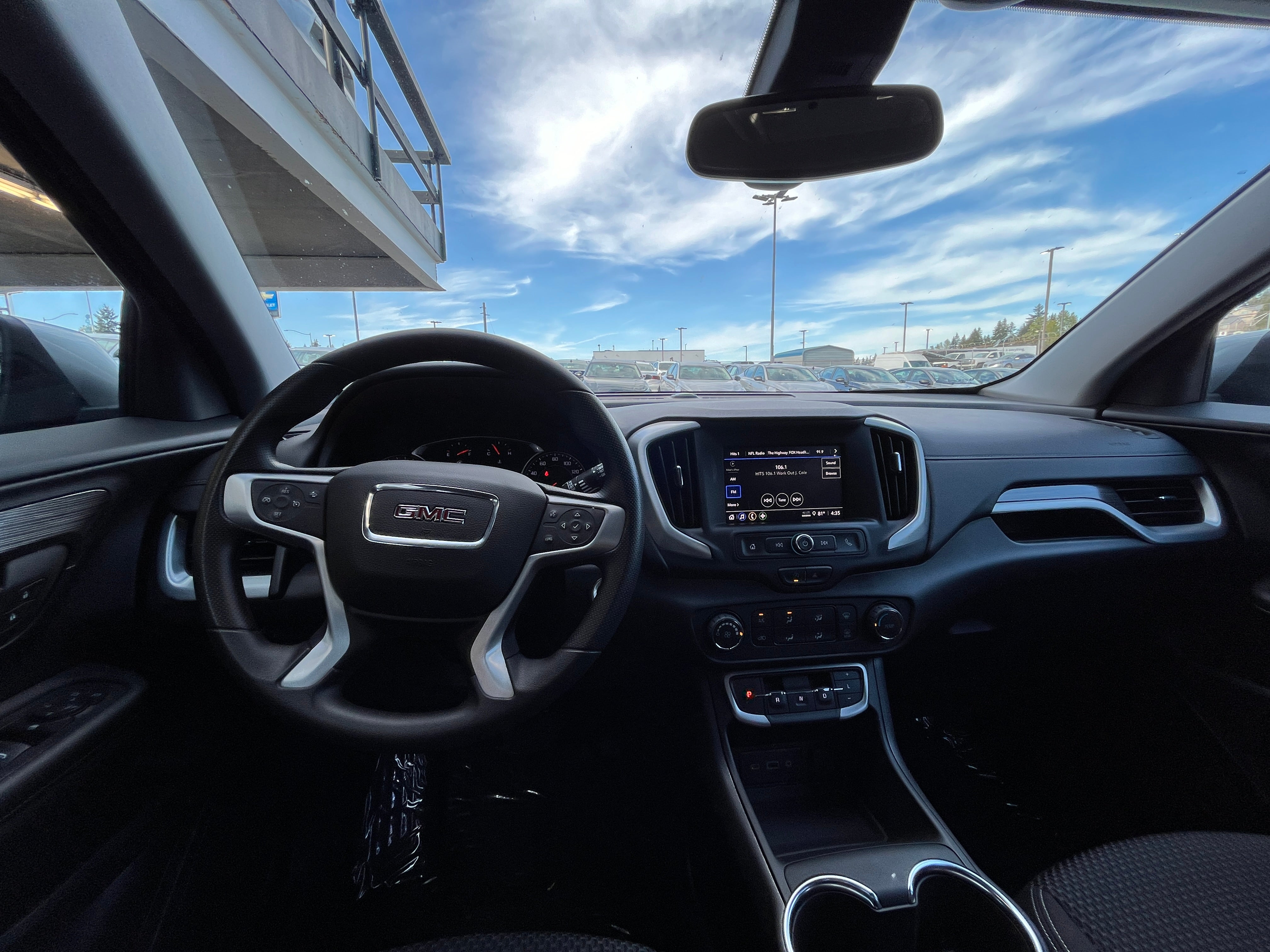 2024 GMC Terrain SLE 3