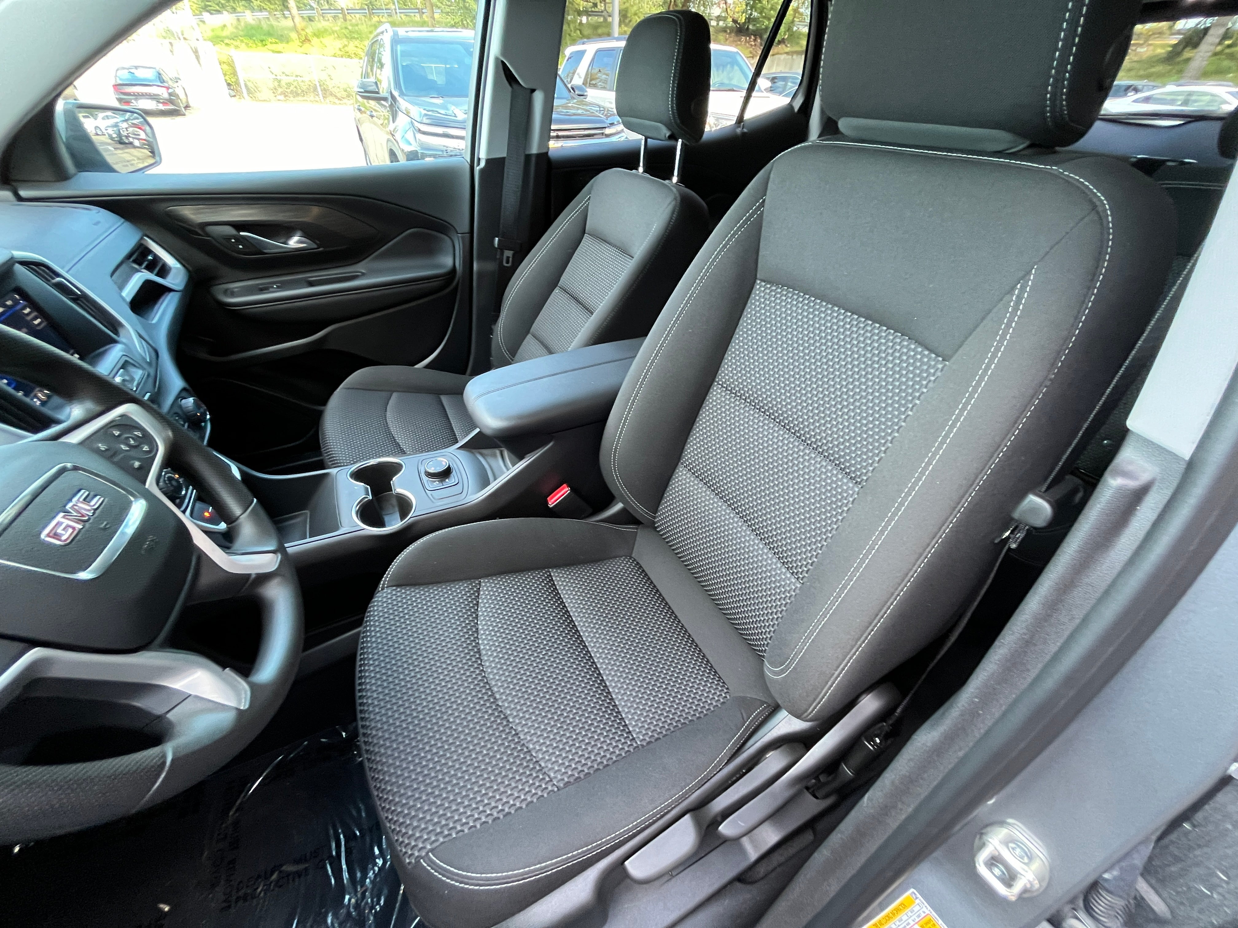 2024 GMC Terrain SLE 2