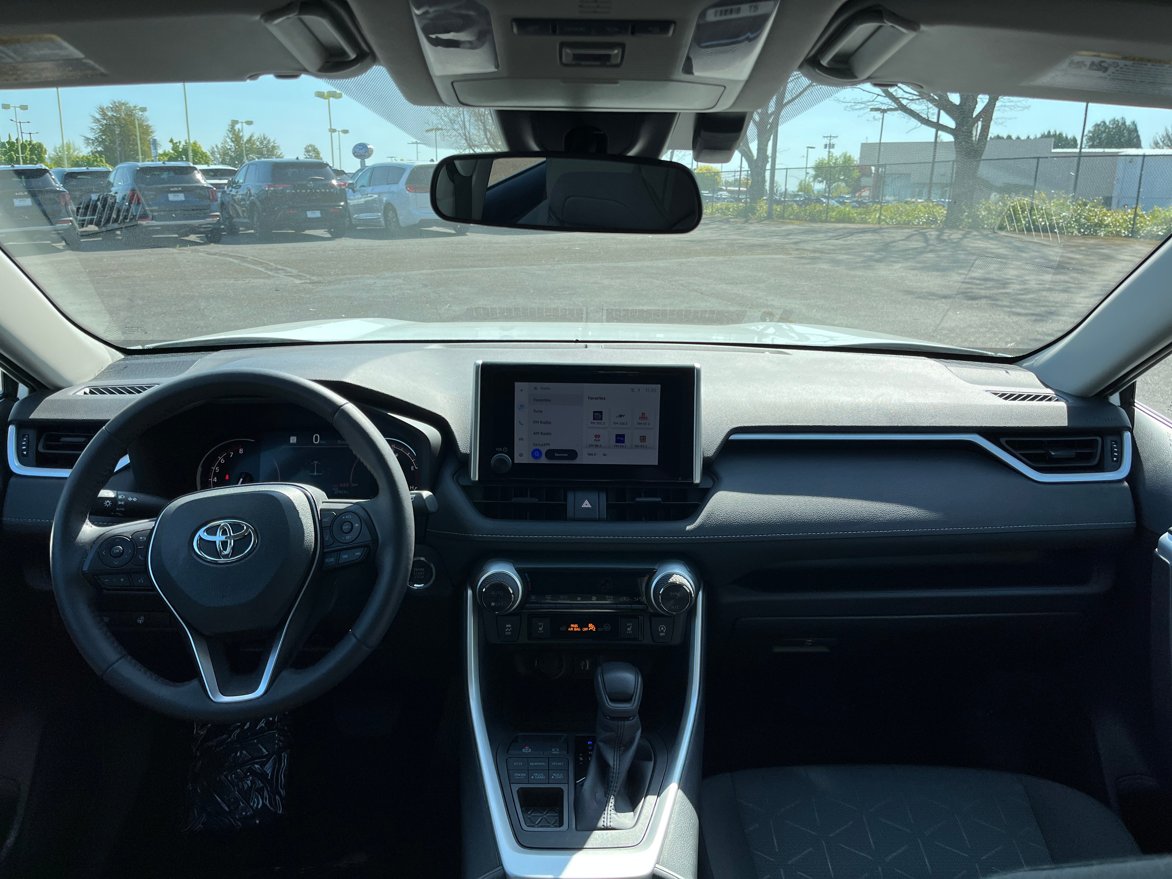 2024 Toyota RAV4 XLE 3