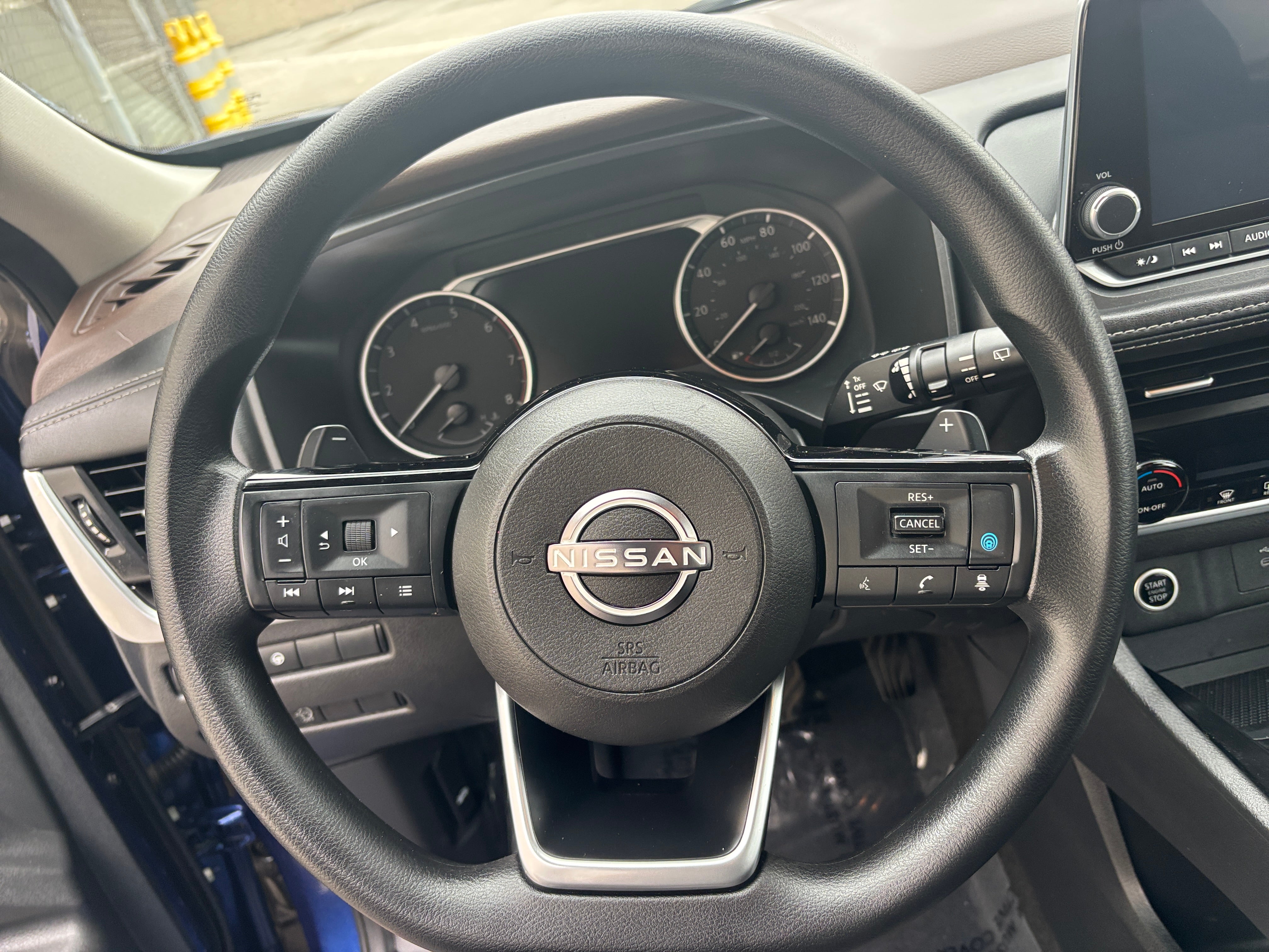 2023 Nissan Rogue SV 5