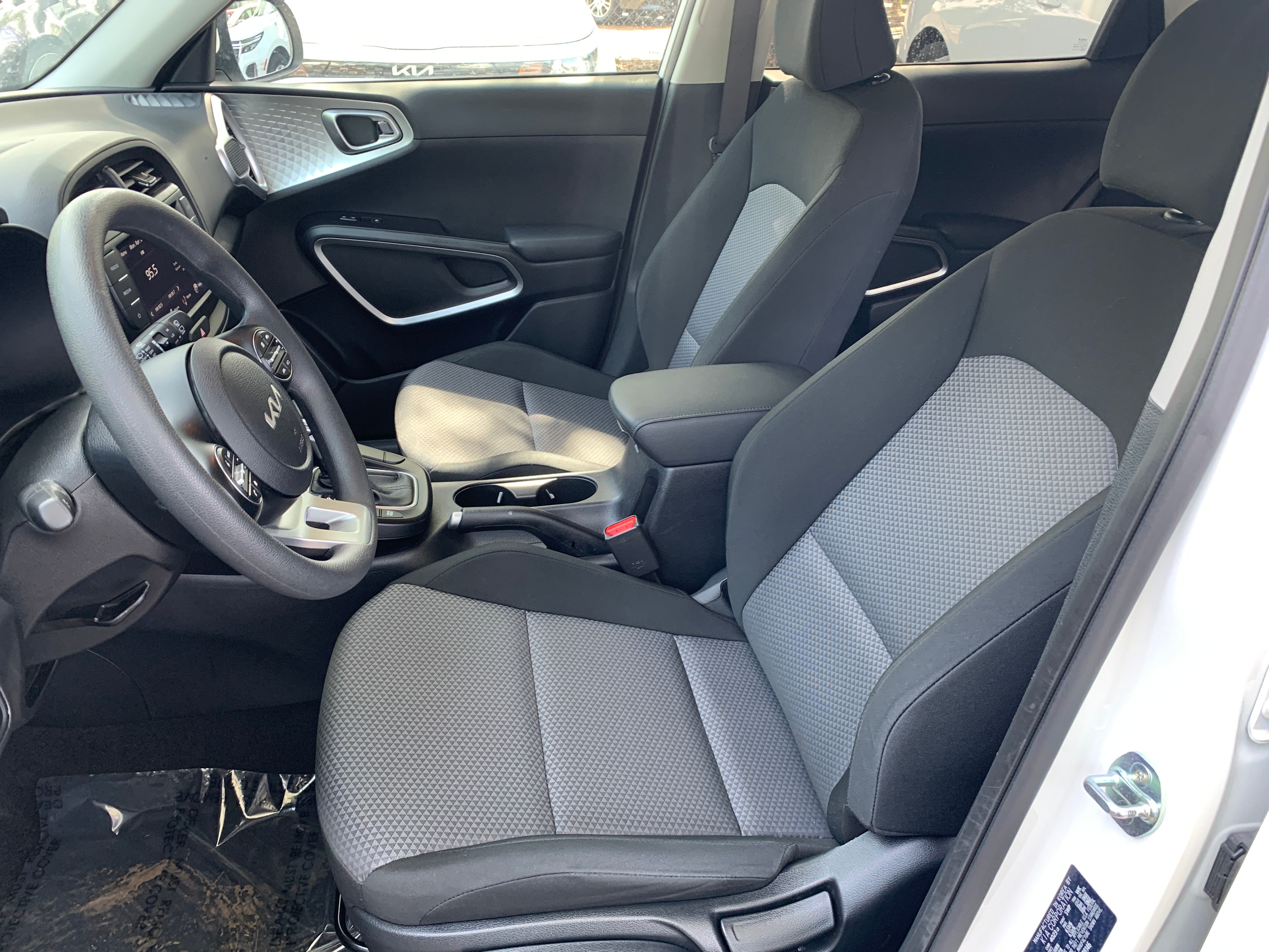 2024 Kia Soul LX 2