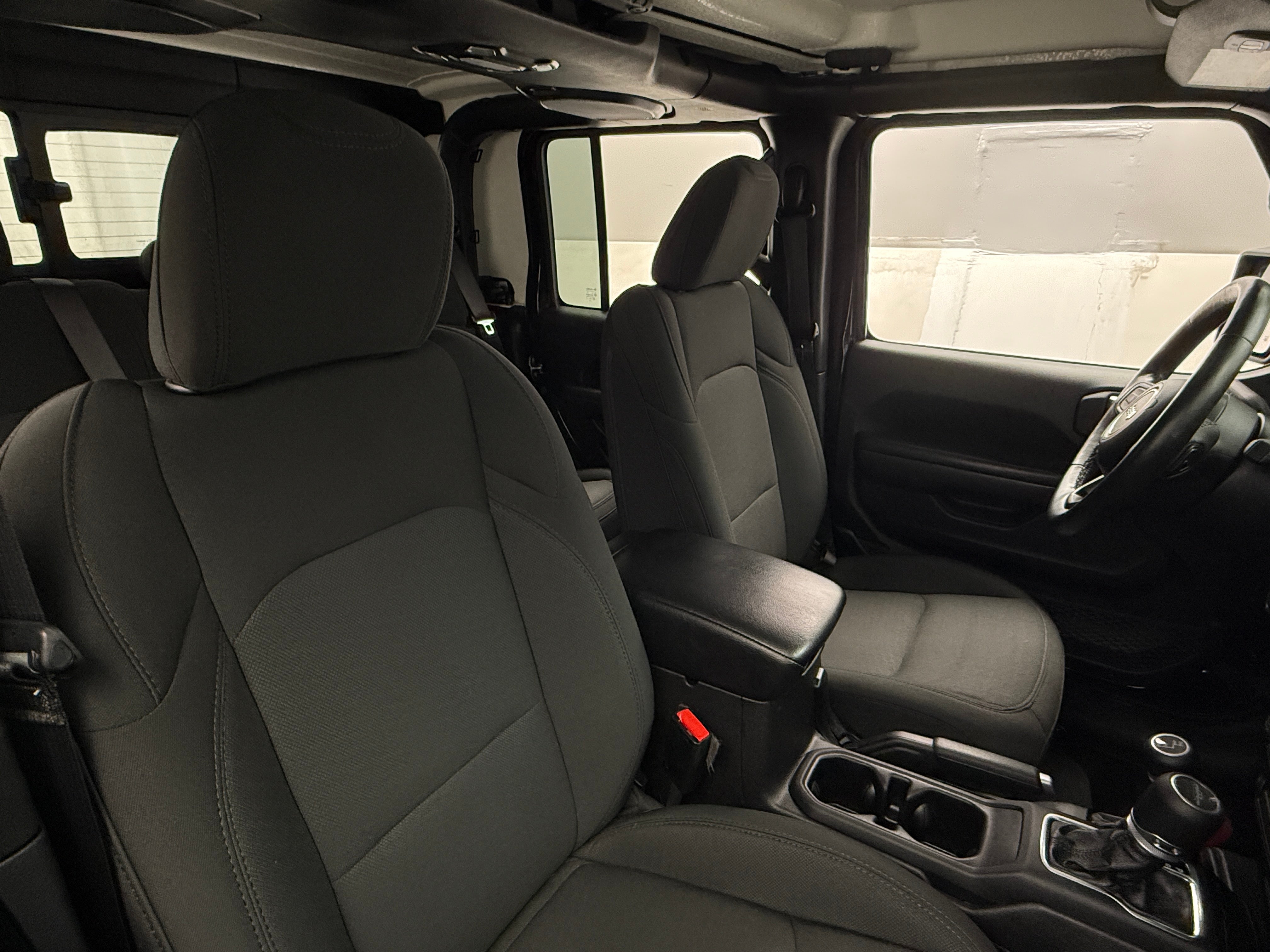 2021 Jeep Gladiator Willys 2