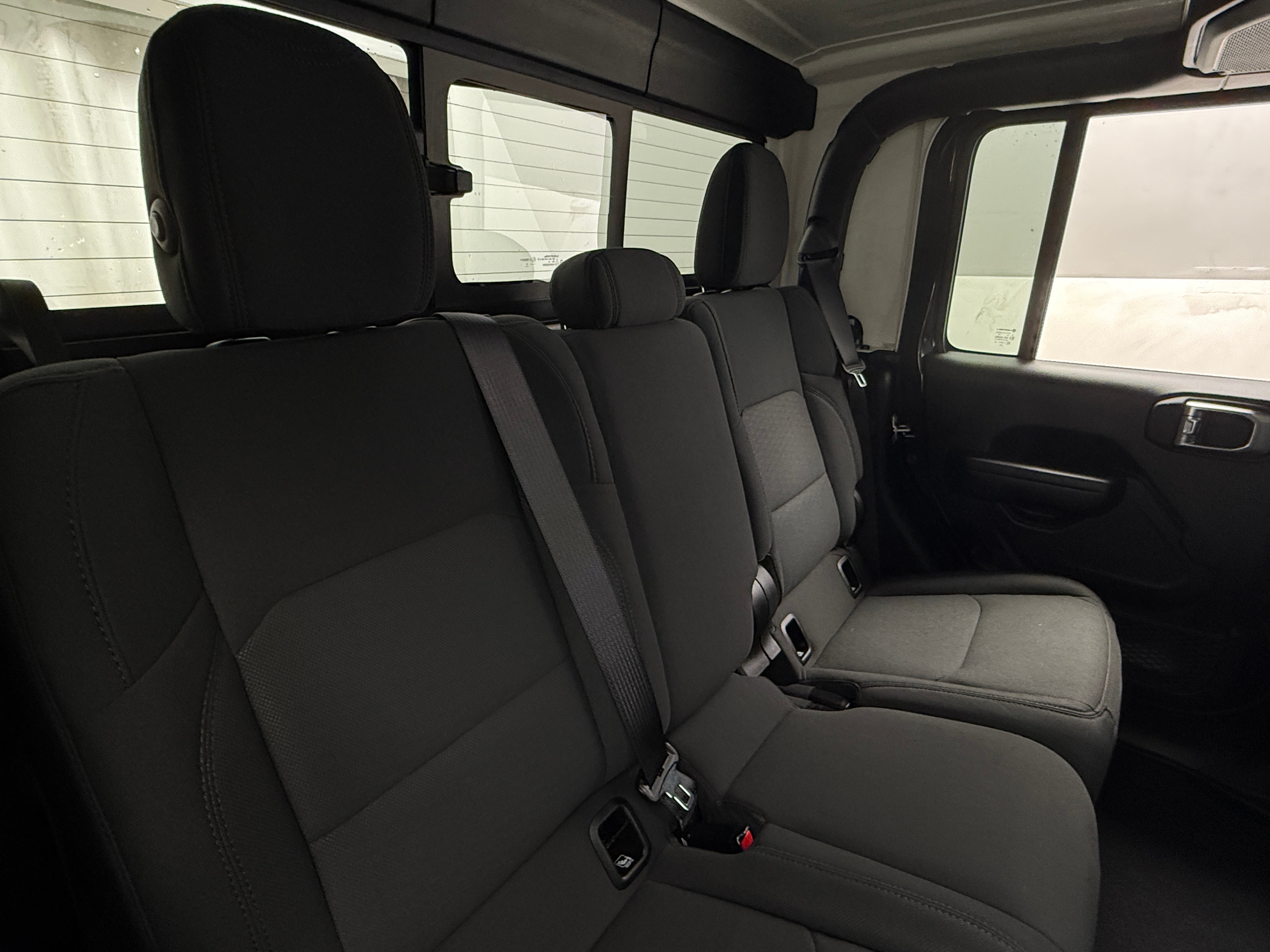 2021 Jeep Gladiator Willys 6