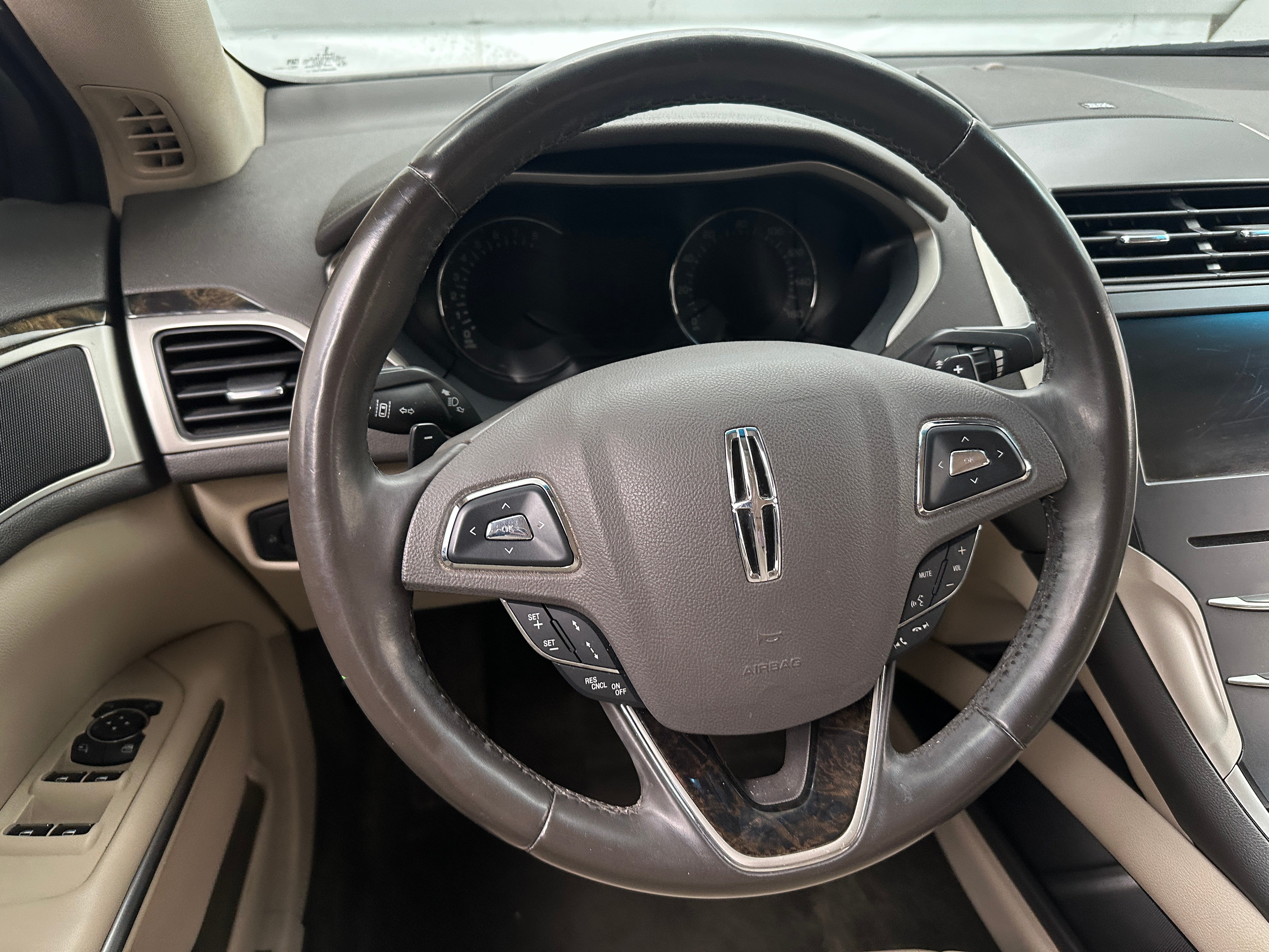 2016 Lincoln MKZ Base 4