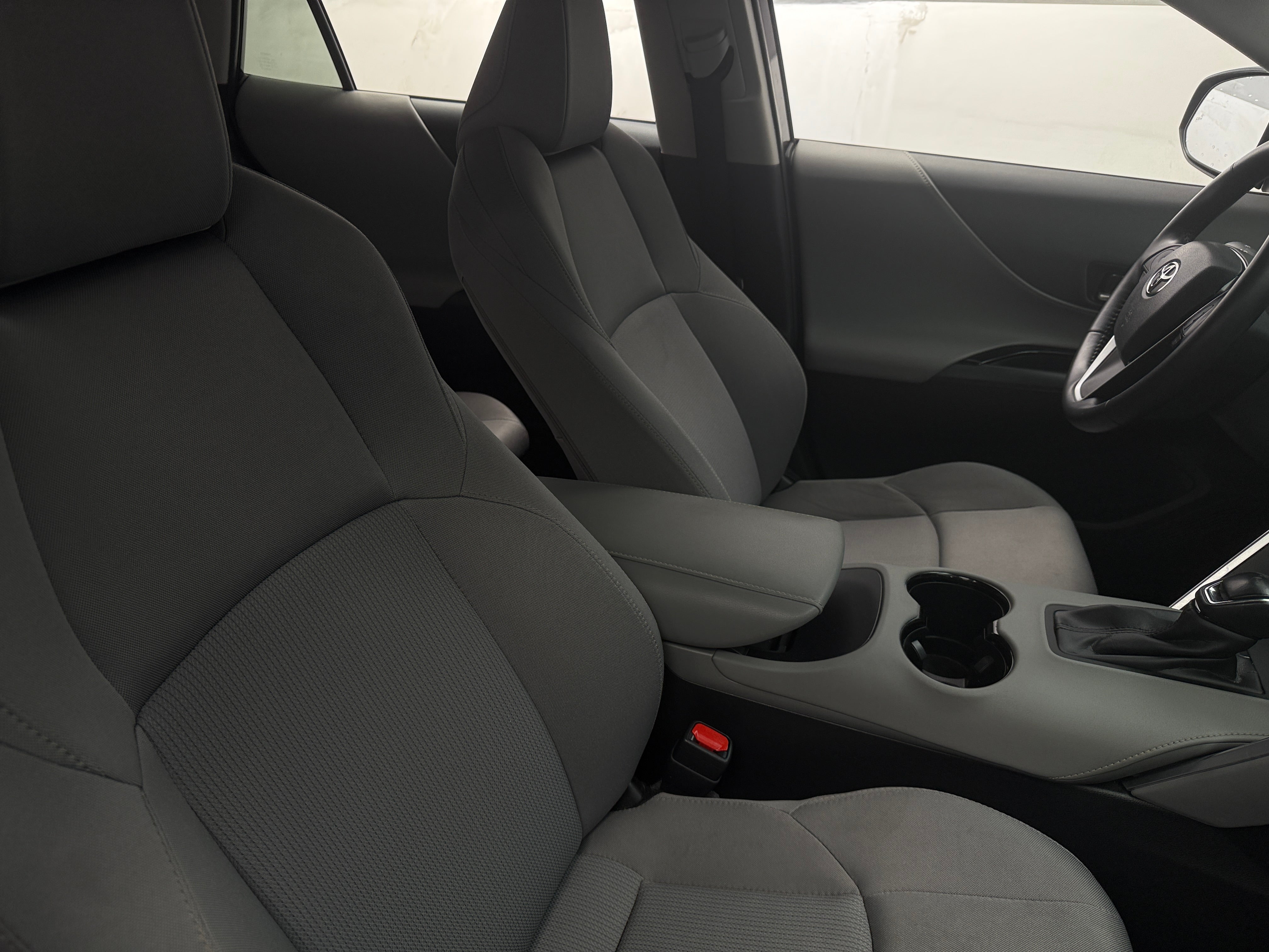 2022 Toyota Venza LE 2