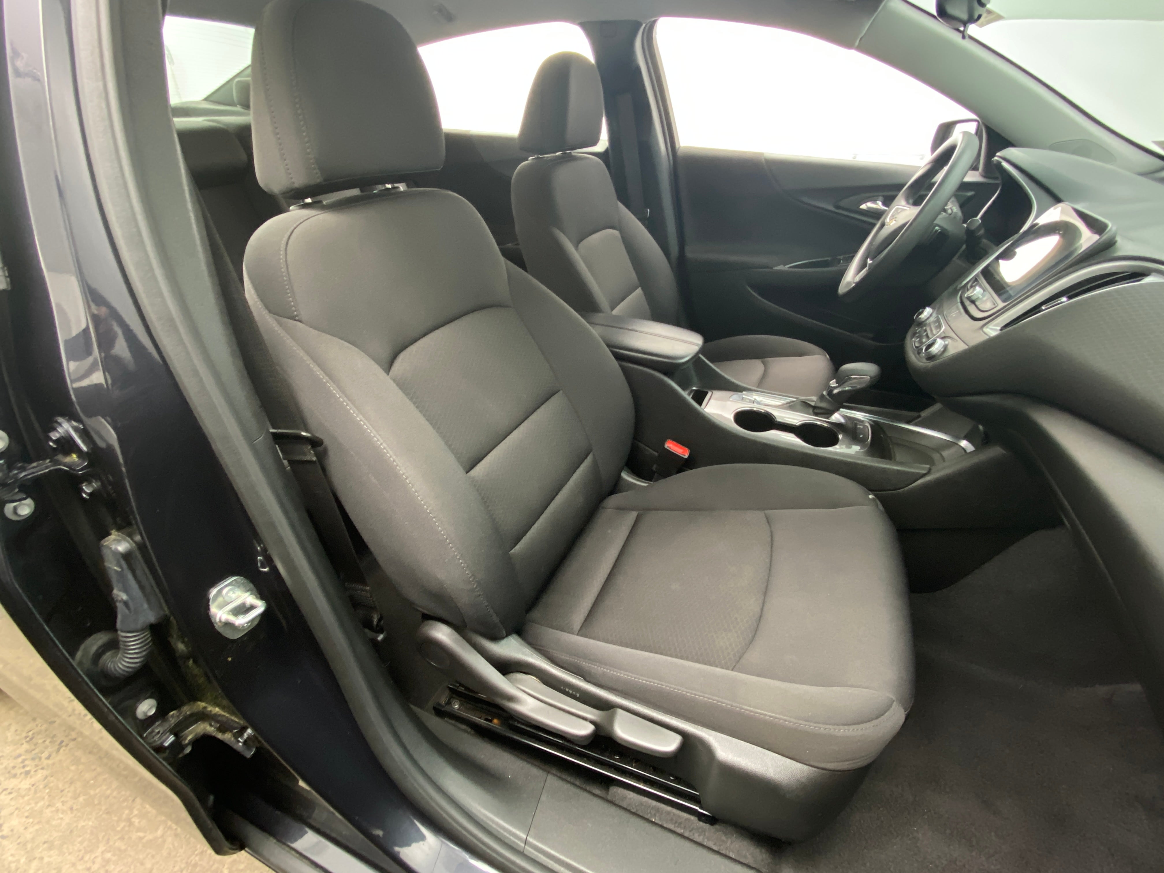 2023 Chevrolet Malibu LT 2
