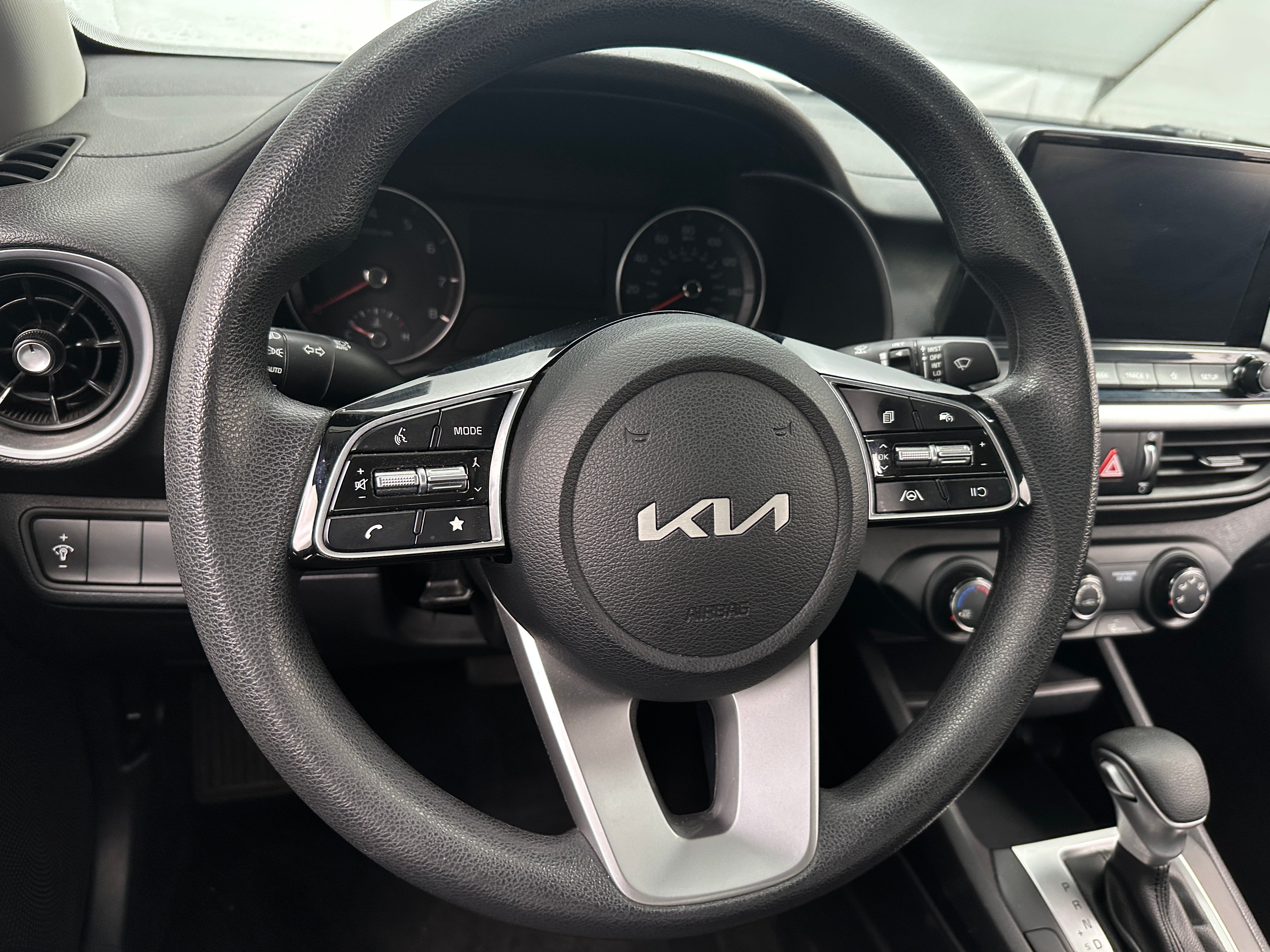 2024 Kia Forte LXS 5