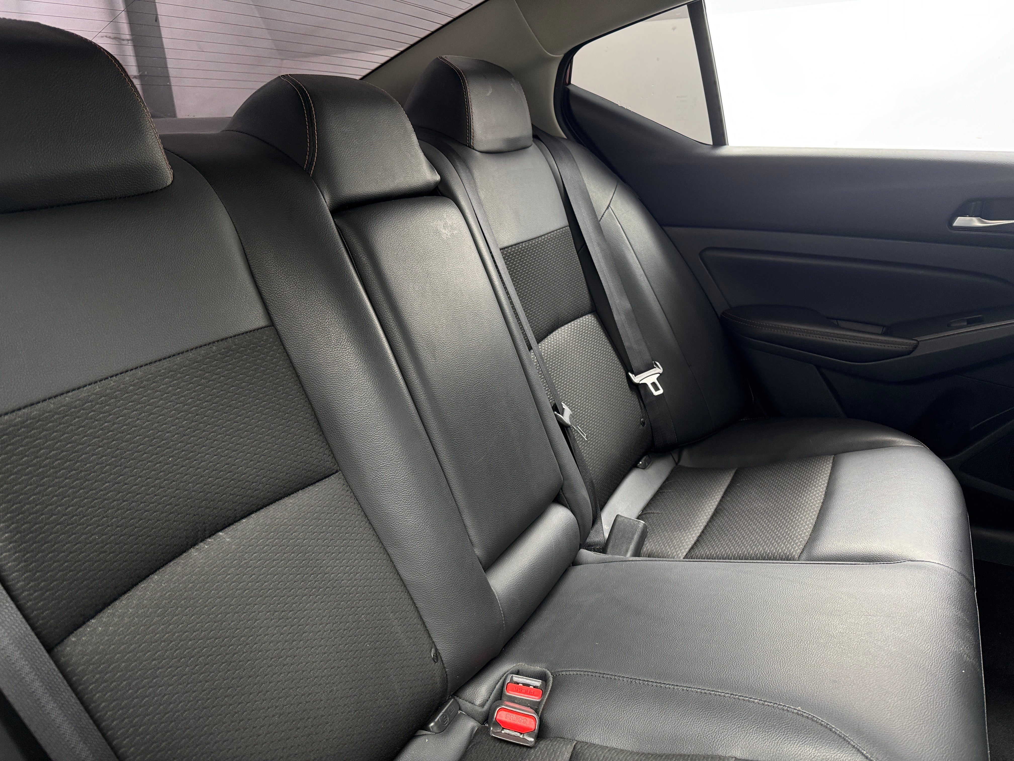 2021 Nissan Altima SR 6