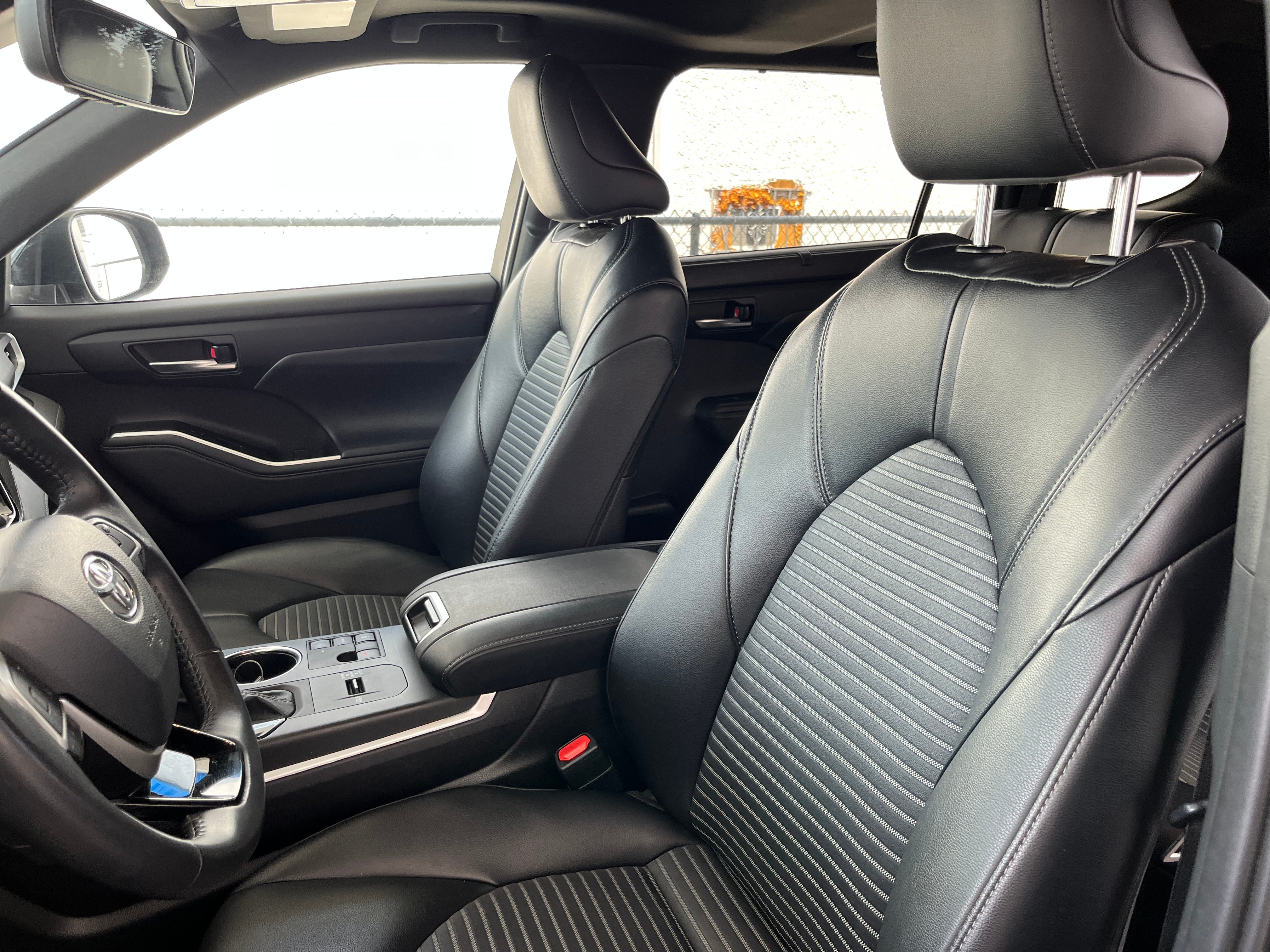 2024 Toyota Highlander XSE 2