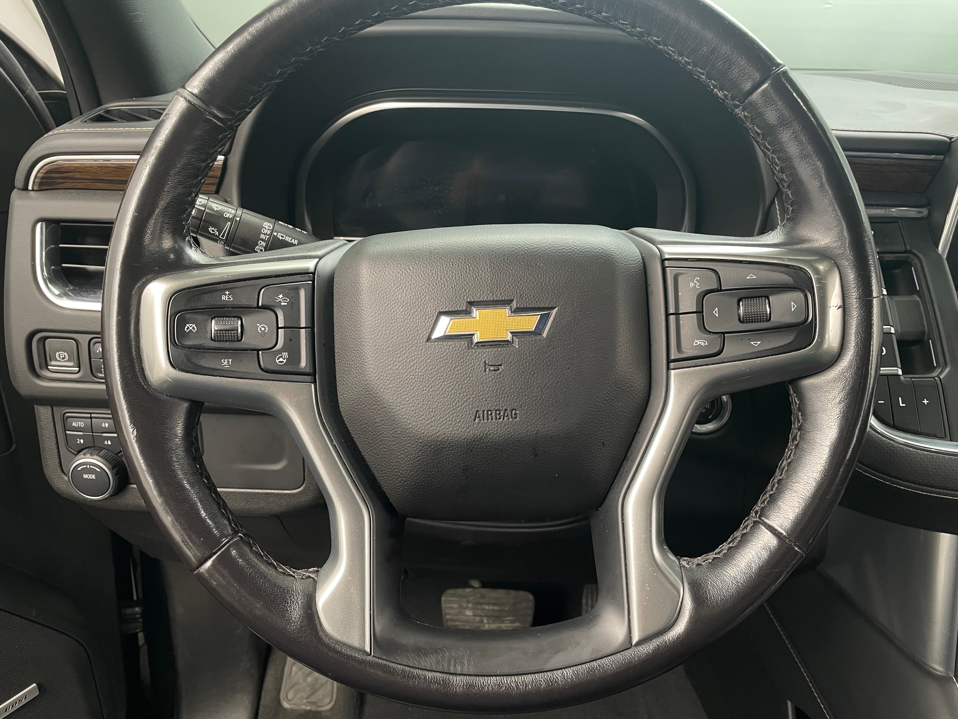 2023 Chevrolet Suburban Premier 4