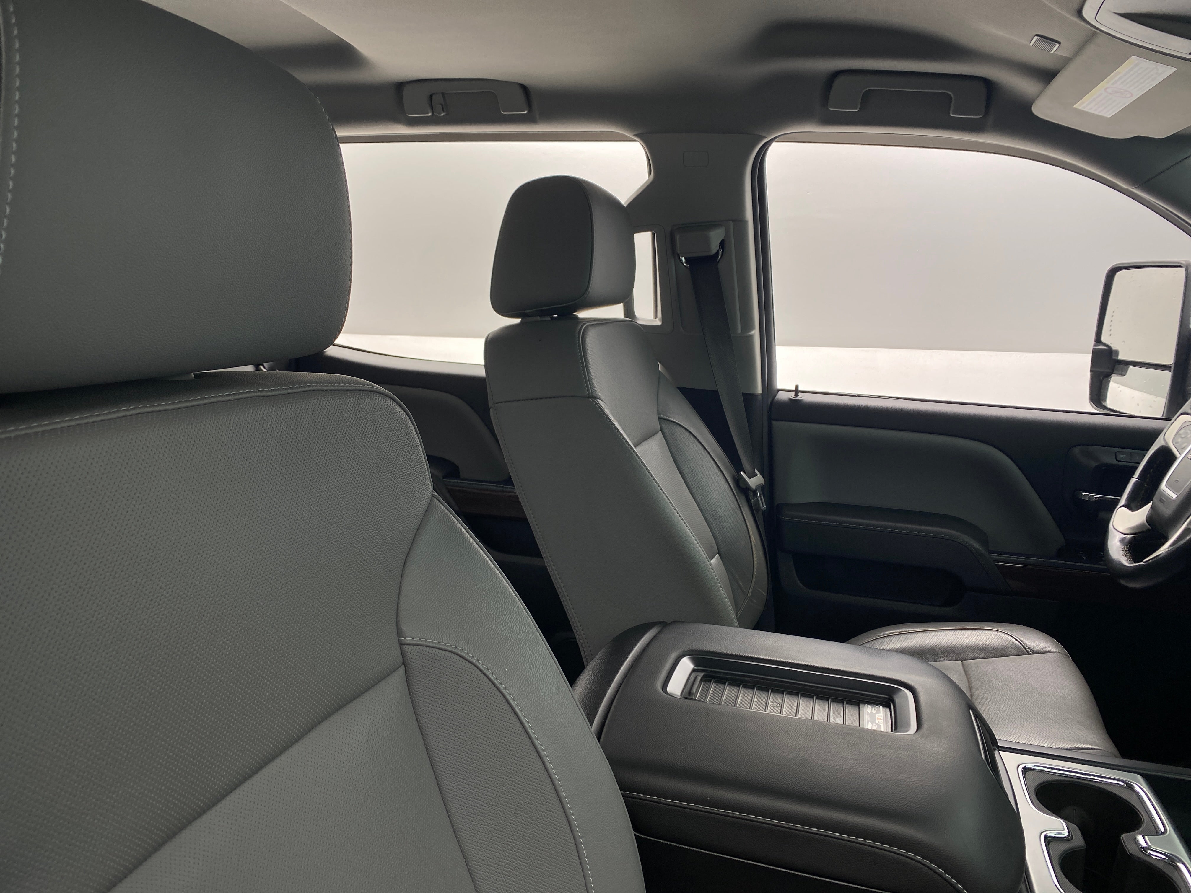 2019 GMC Sierra 2500 SLT 2