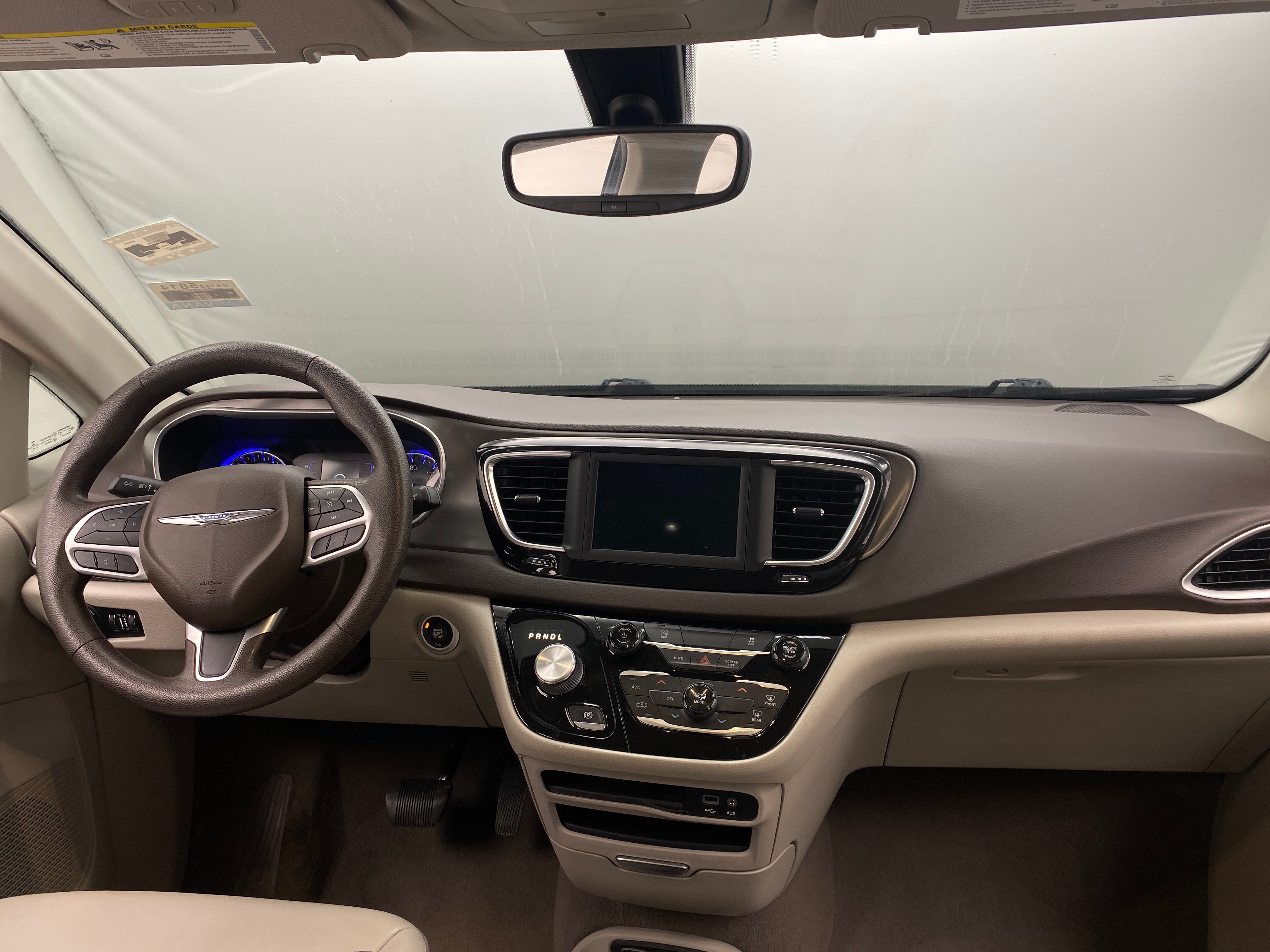 2020 Chrysler Voyager LXi 3