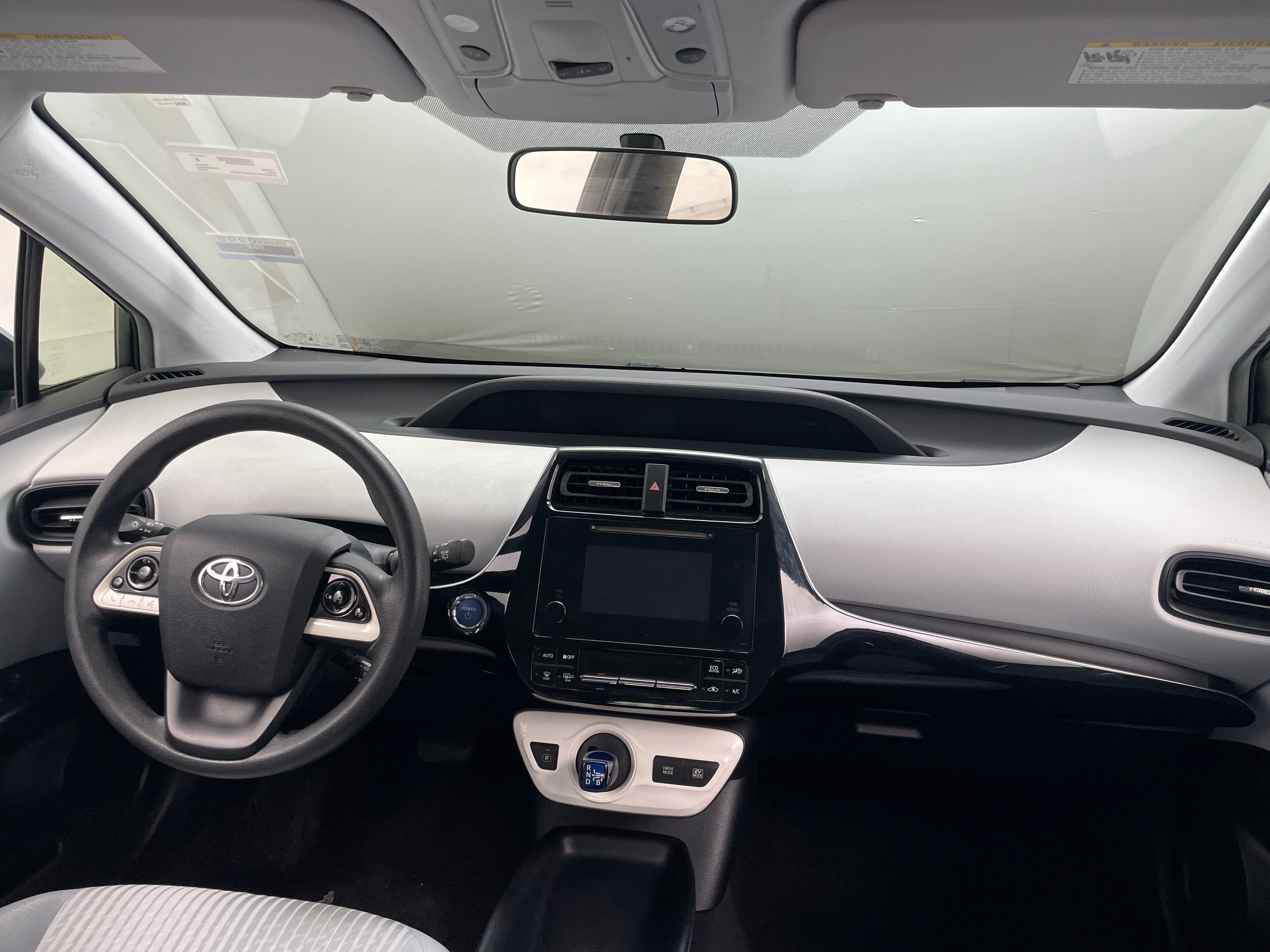 2016 Toyota Prius Two 3