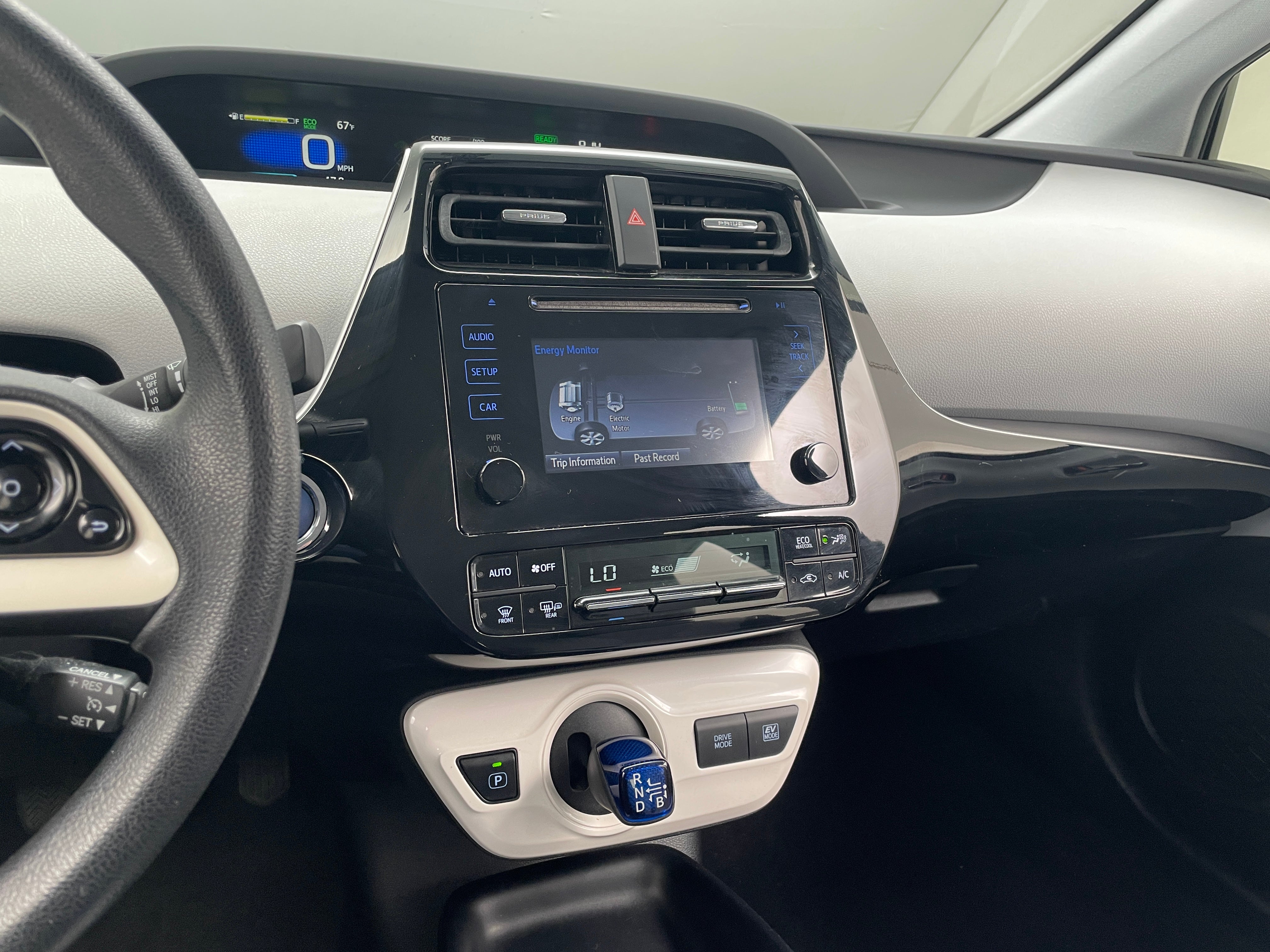 2016 Toyota Prius Two 4