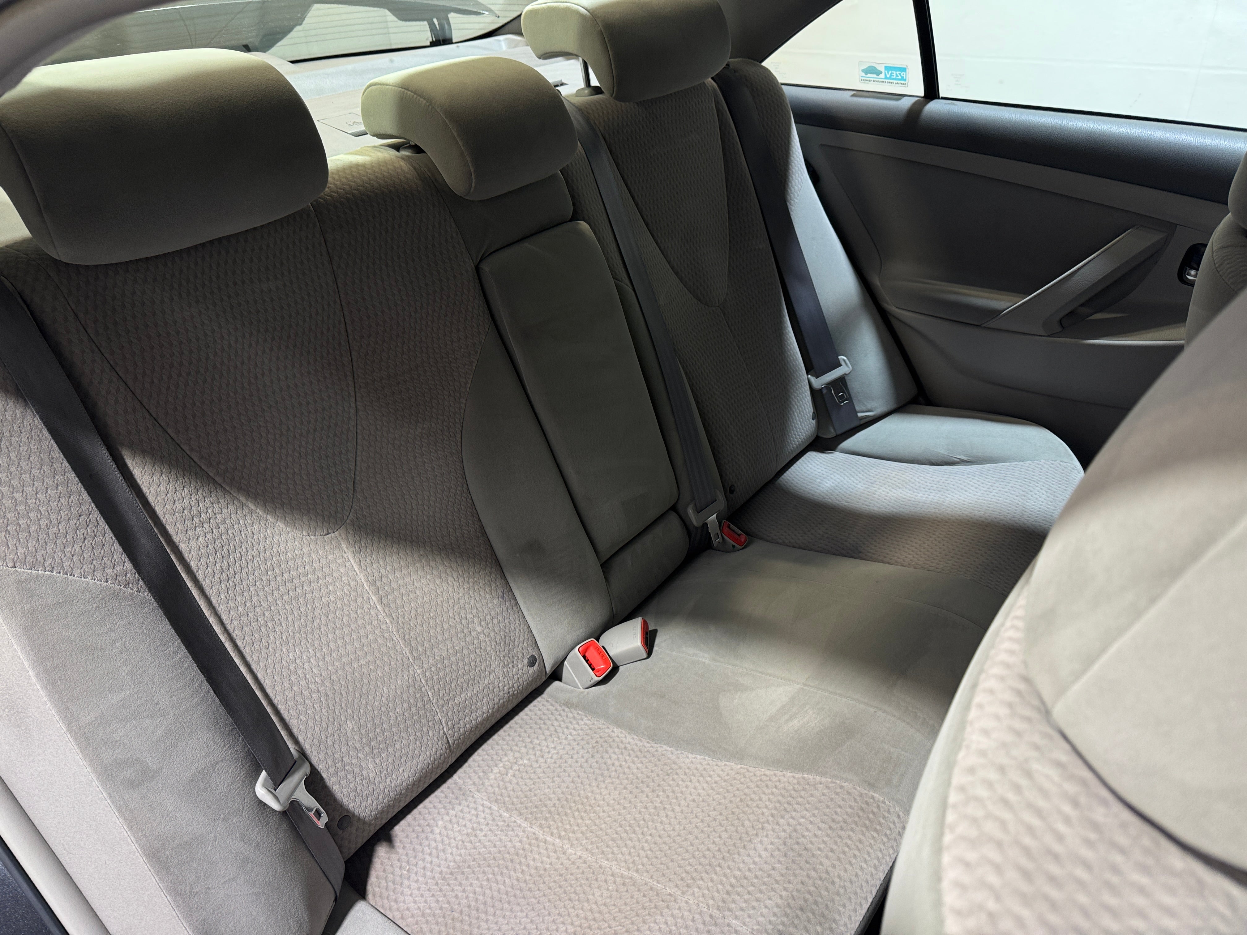 2010 Toyota Camry LE 6