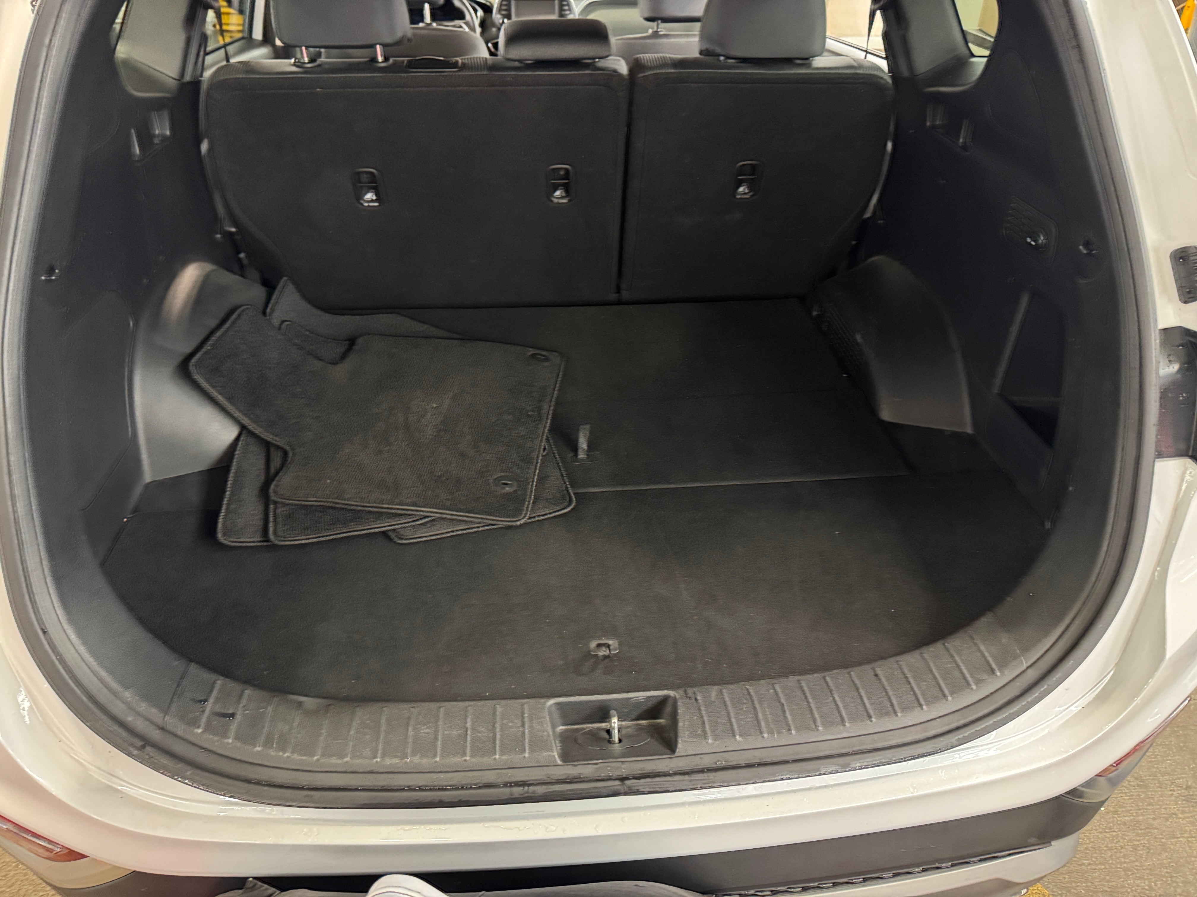 2020 Hyundai Santa Fe SEL 7