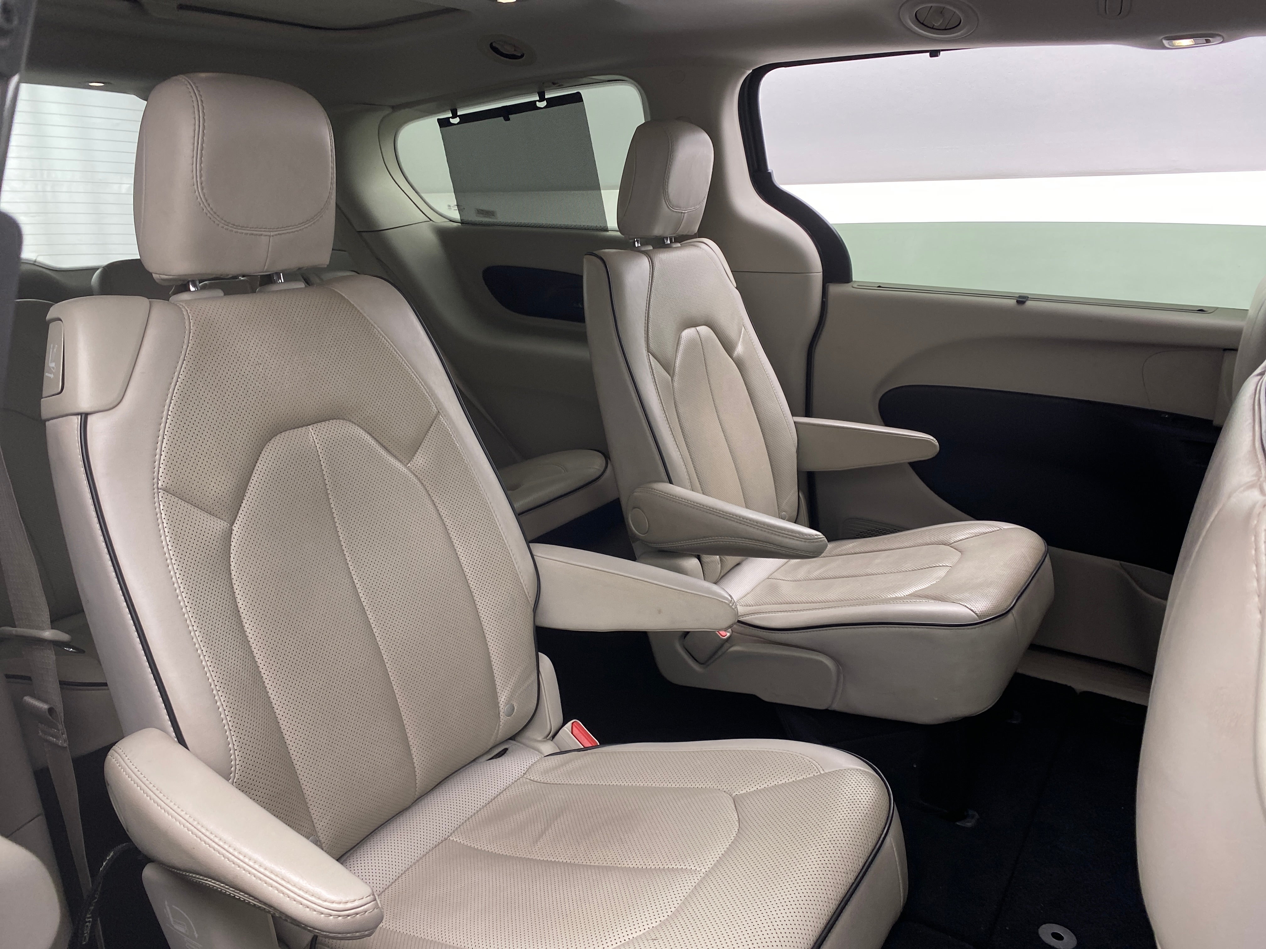 2021 Chrysler Pacifica Limited 6
