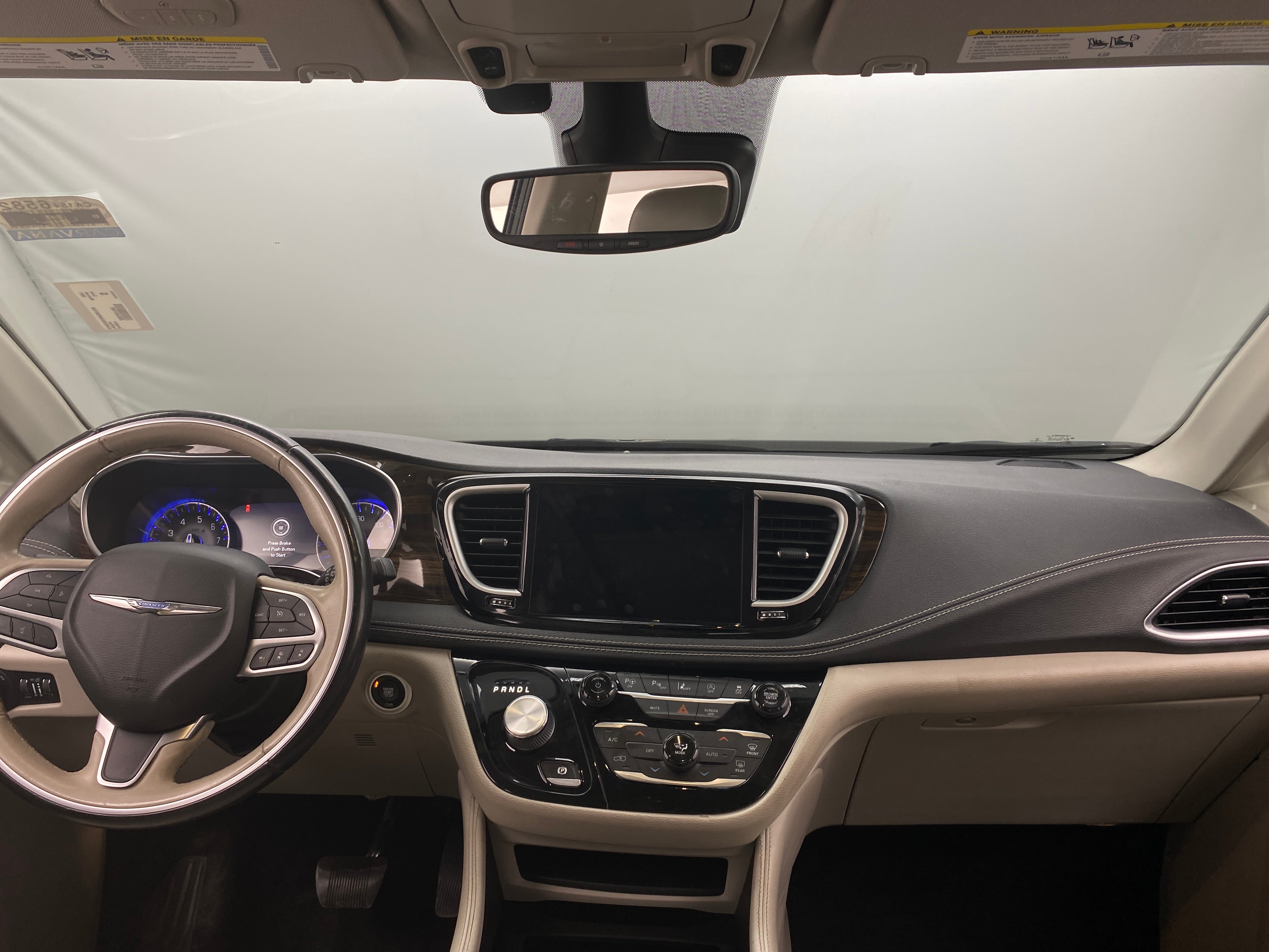 2021 Chrysler Pacifica Limited 3