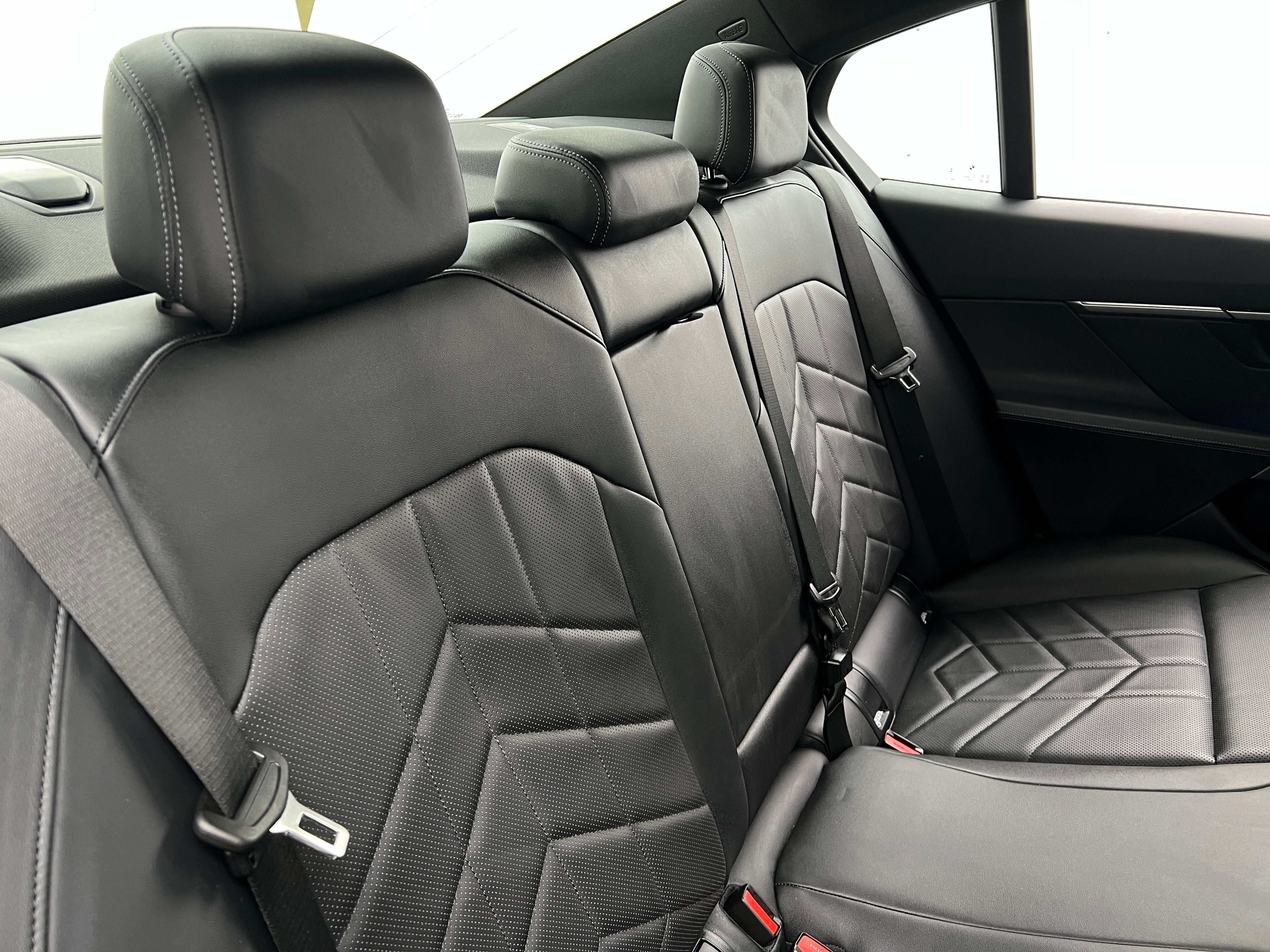 2024 BMW 5 Series 530i 5