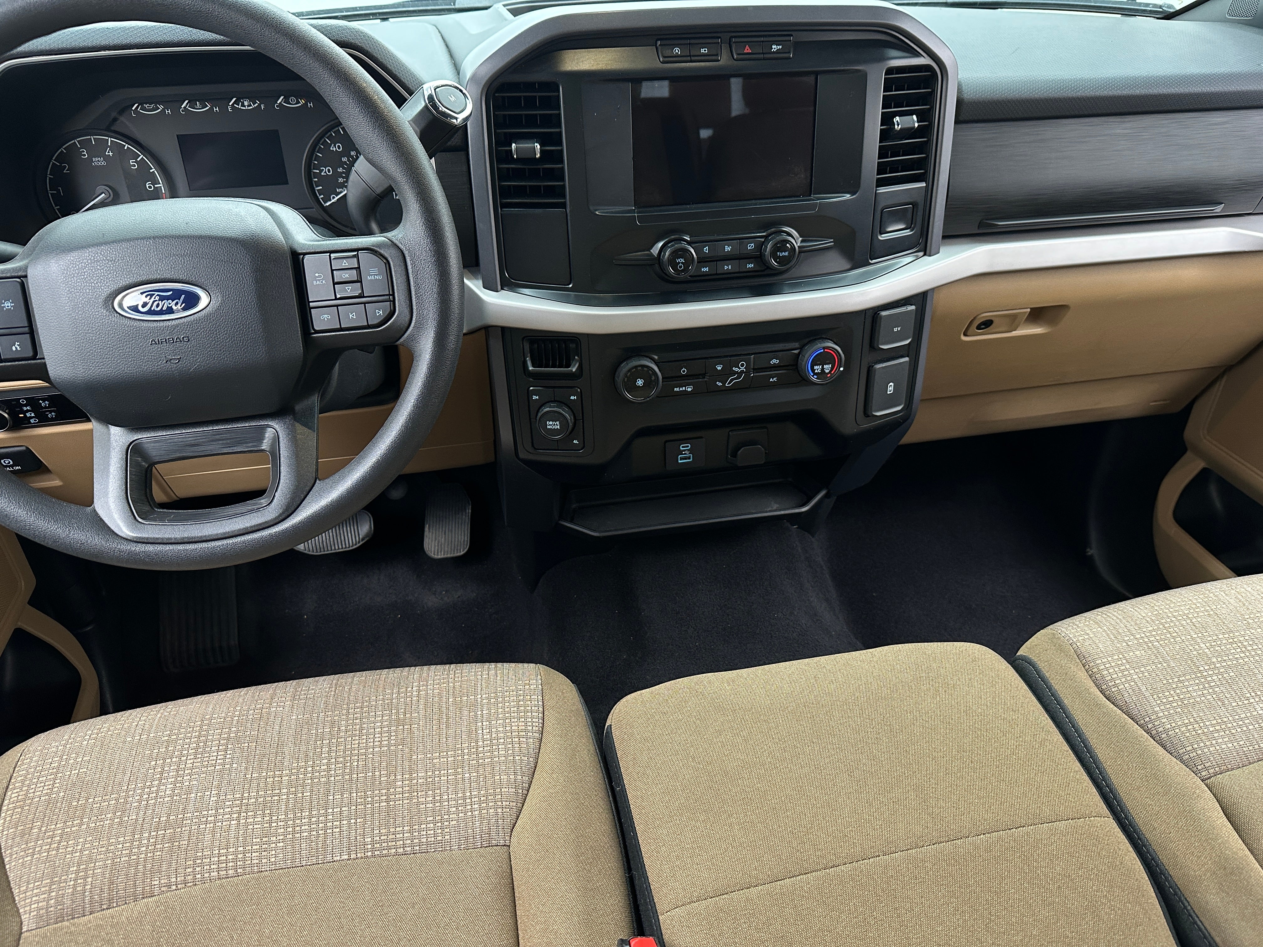 2023 Ford Econoline E-150 3