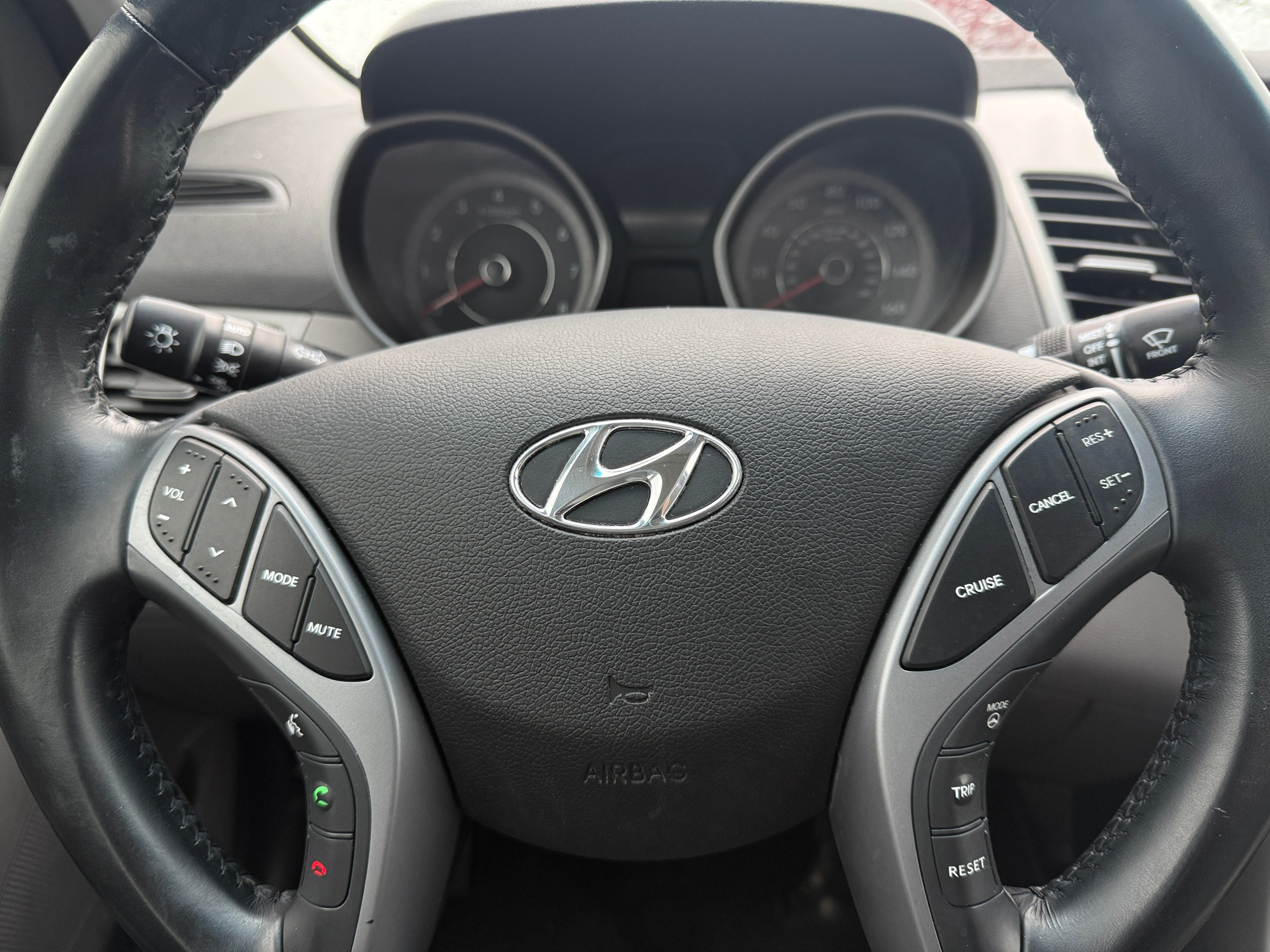 2015 Hyundai Elantra Limited Edition 4