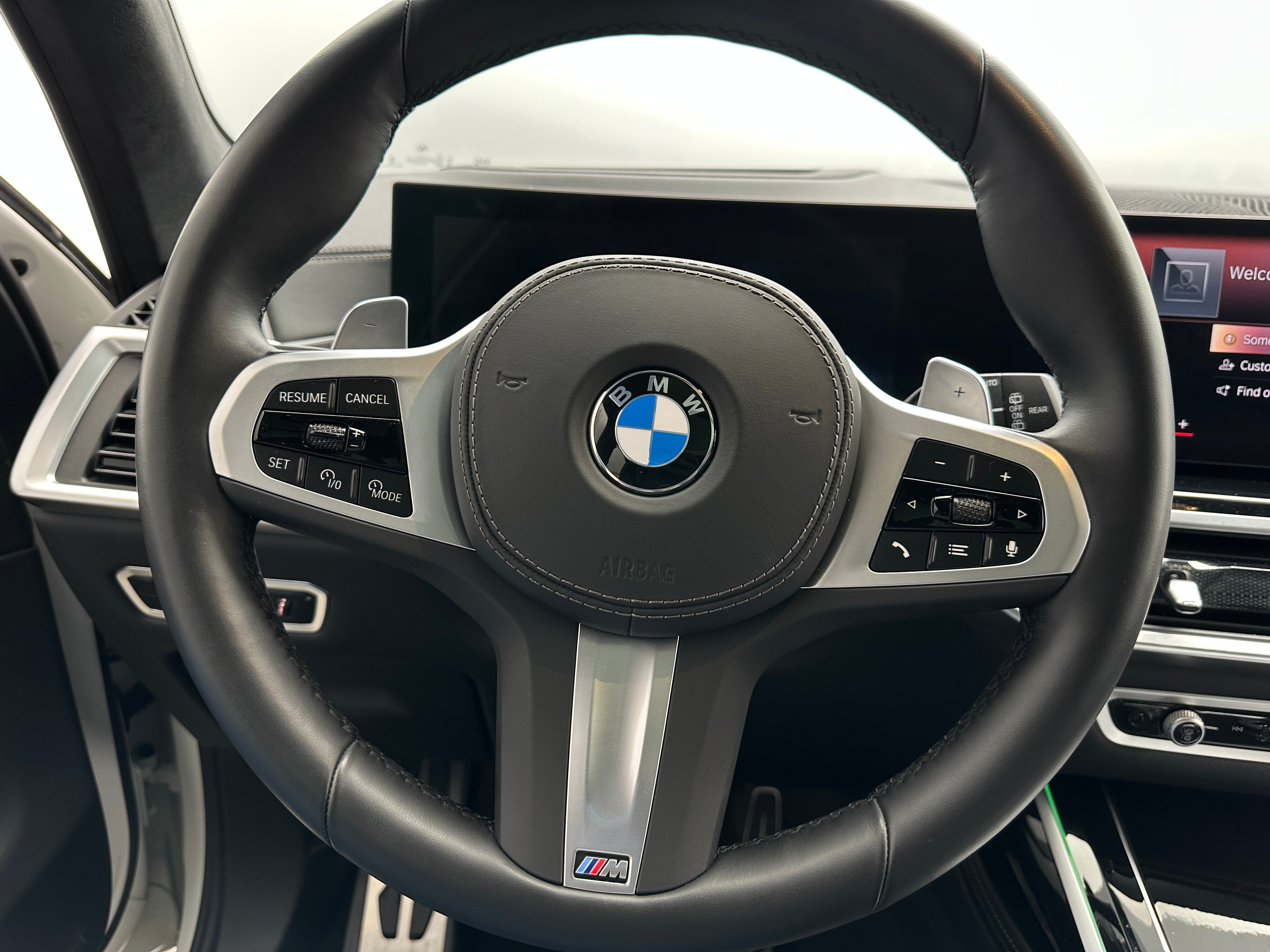 2023 BMW X7 xDrive40i 4