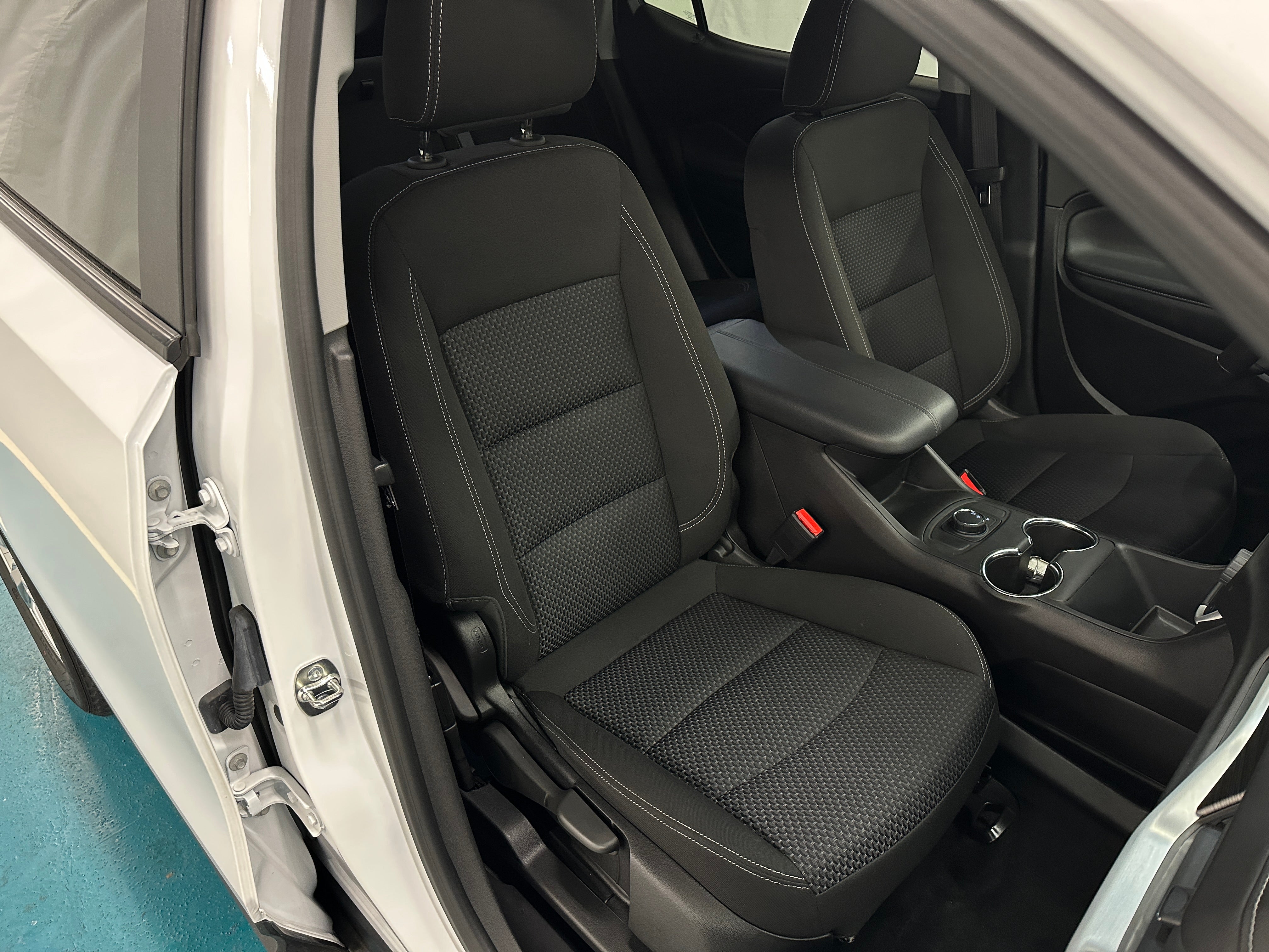 2024 GMC Terrain SLE 2
