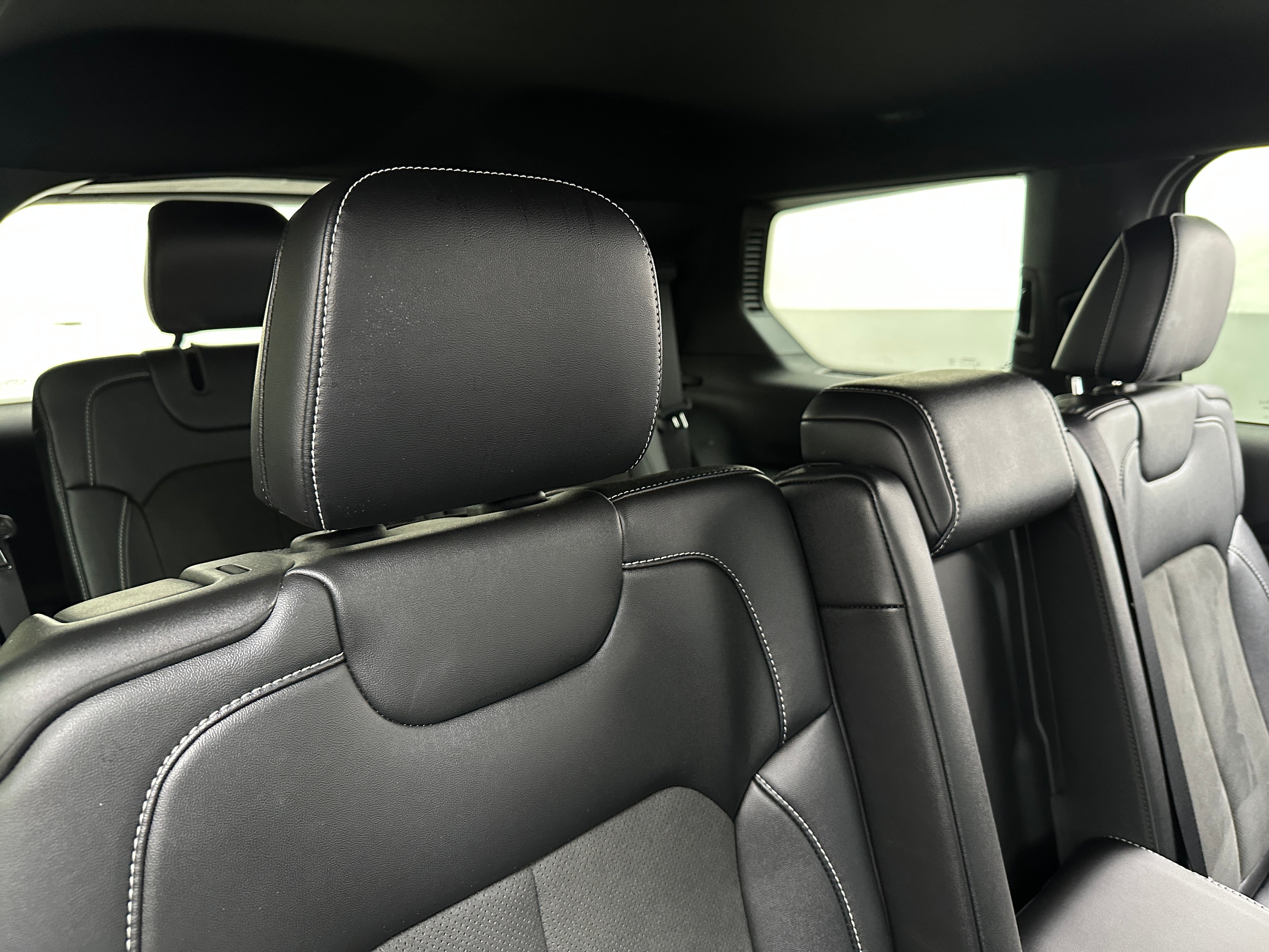 2023 Jeep Grand Cherokee L Altitude 5